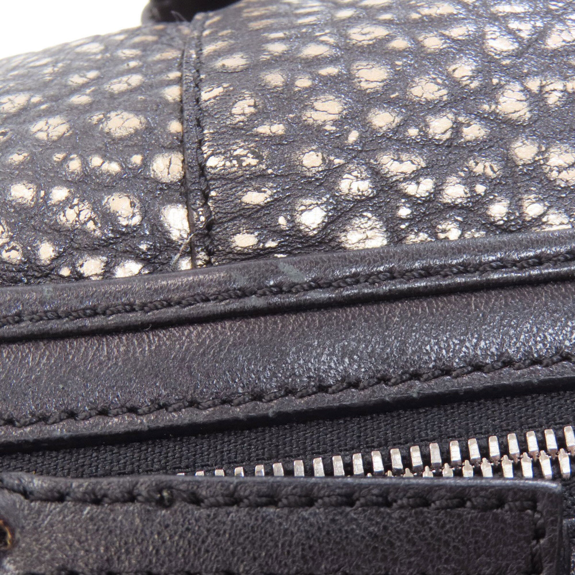 Loewe Black Leather Handbag (Pre-Owned)