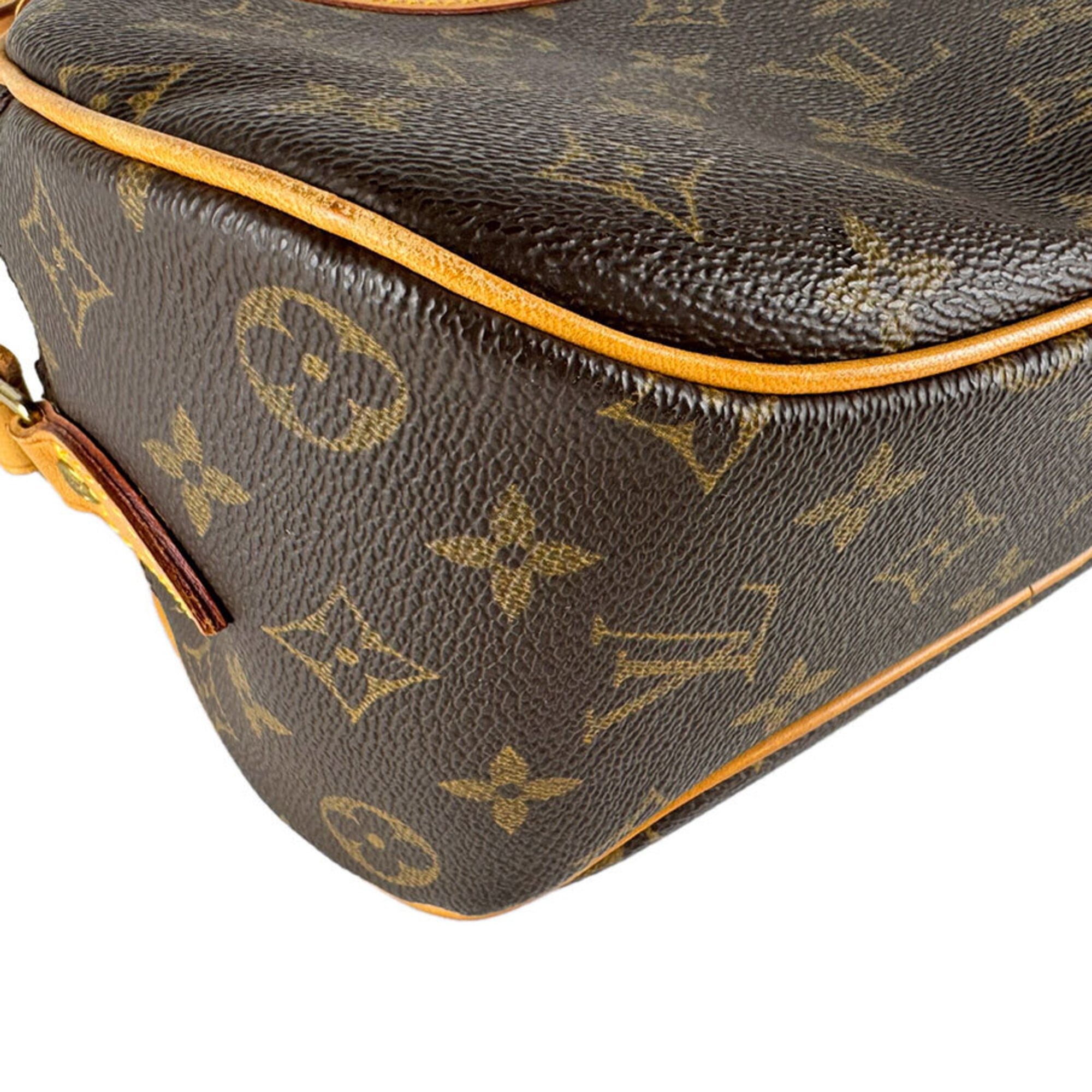 Louis Vuitton Brown Monogram Monogram Shoulder Bag (Pre-Owned)