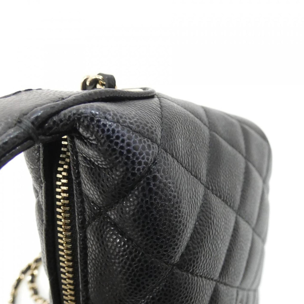 Chanel Black Grained Calfskin Handbag (Pre-Owned)