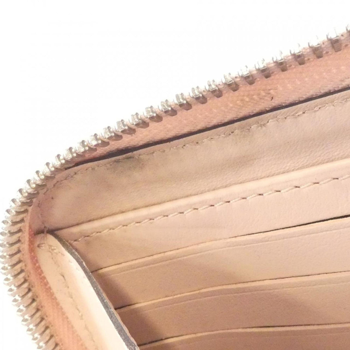 Louis Vuitton Magnolia Leather Long Wallet (Bi-Fold) (Pre-Owned)