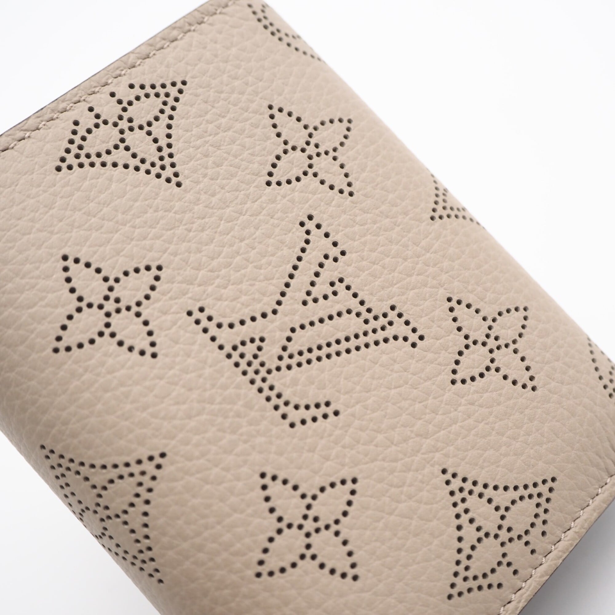 Louis Vuitton Mahina Beige Mahina Leather Wallet (Tri-Fold) (Pre-Owned)