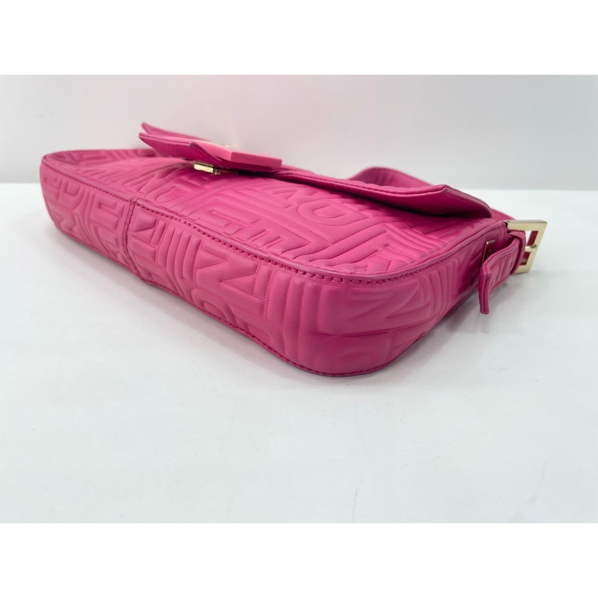 Fendi Pink Shoulder Bag (Pre-Owned)