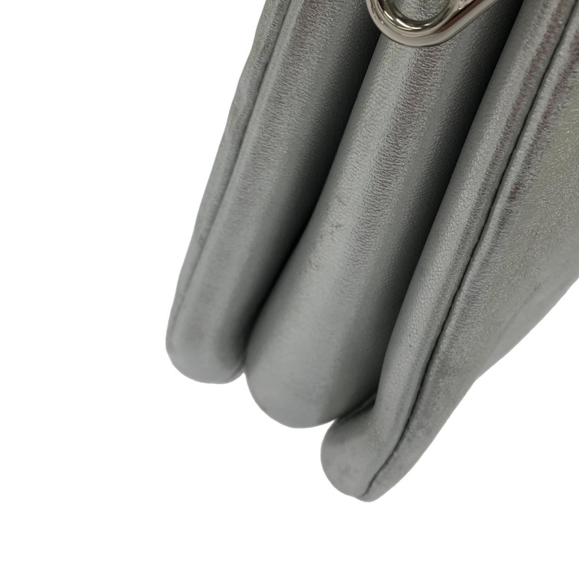 Louis Vuitton Silver Leather Shoulder Bag (Pre-Owned)