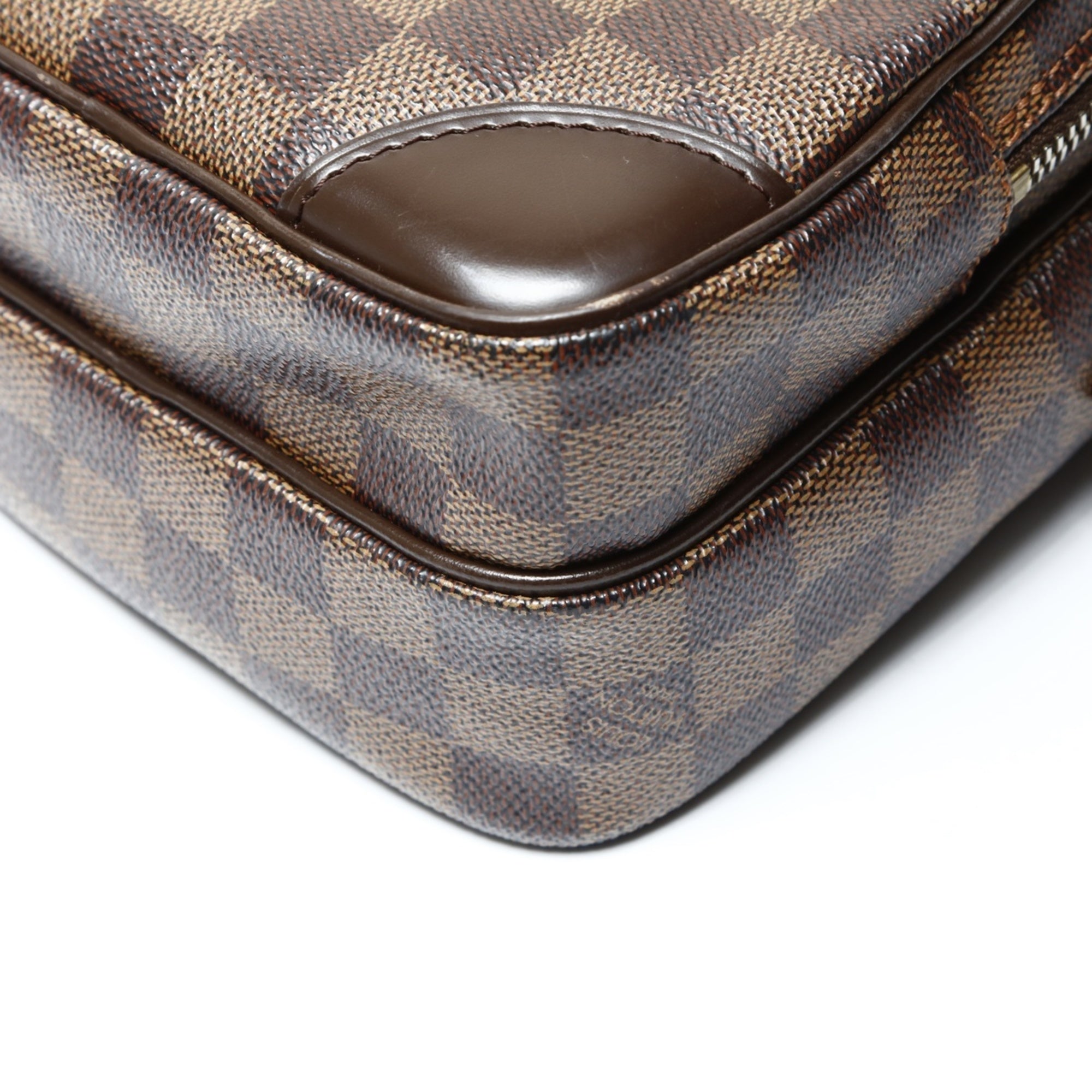 Louis Vuitton Brown Shoulder Bag (Pre-Owned)