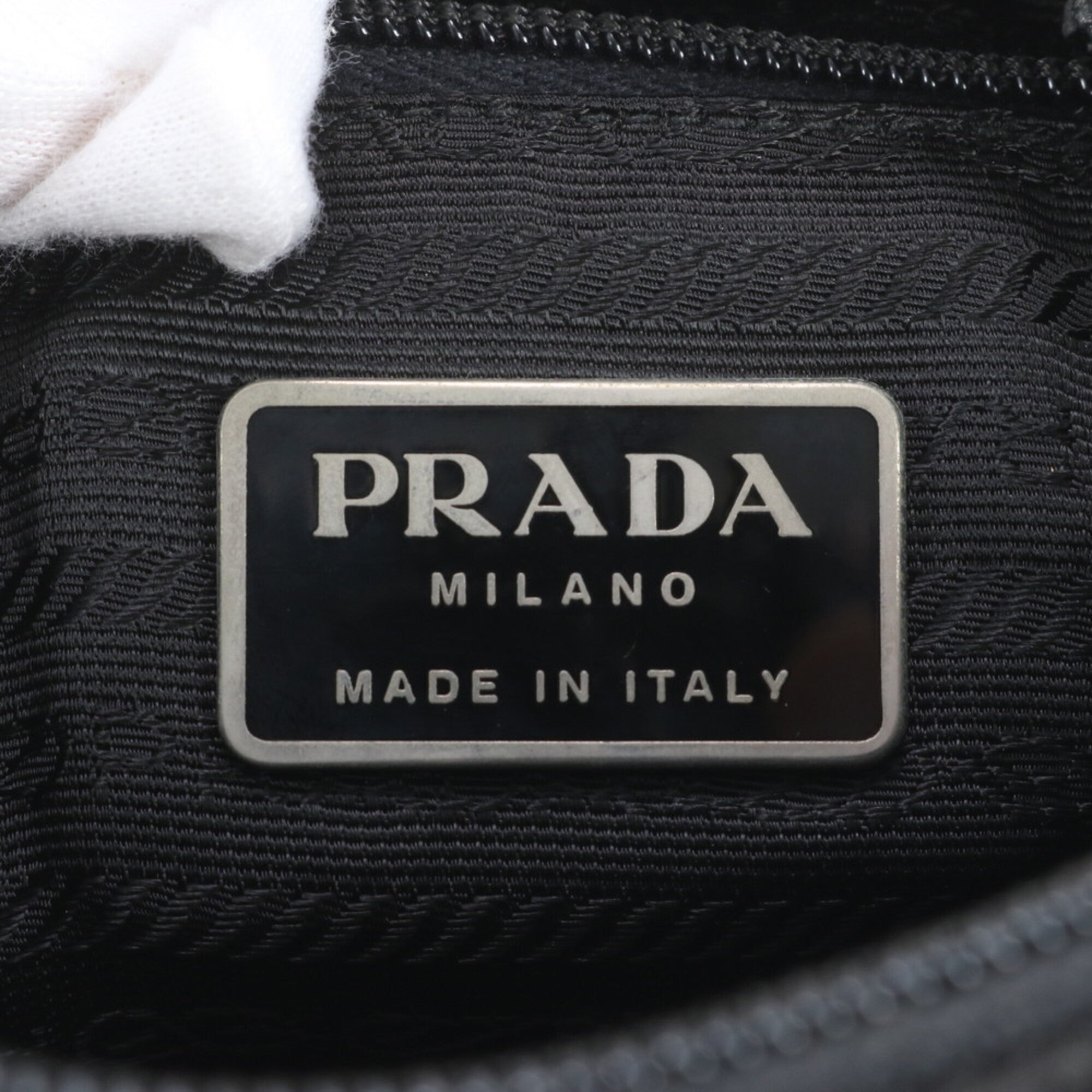 Prada Black Leather Nylon Messenger Bag Shoulder Bag (Pre-Owned)