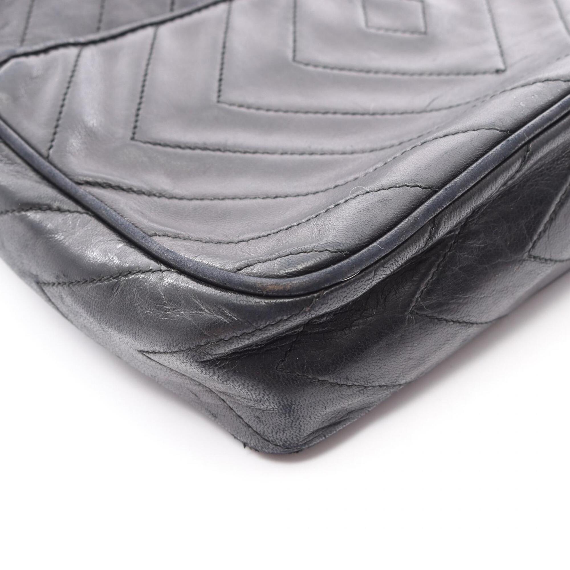 Chanel Black Leather Handbag Shoulder Bag (Pre-Owned)