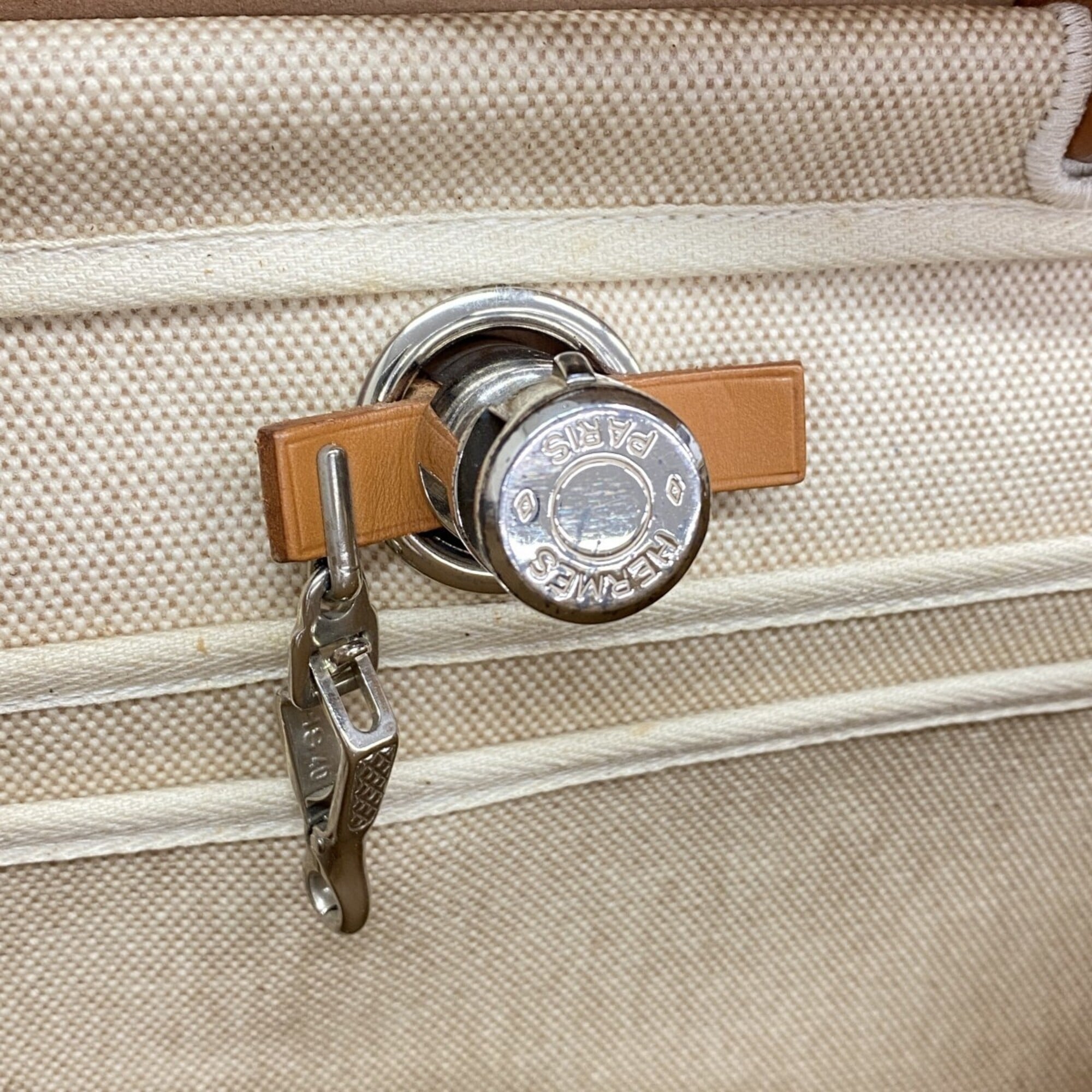 Hermes Natural Toile H Handbag (Pre-Owned)