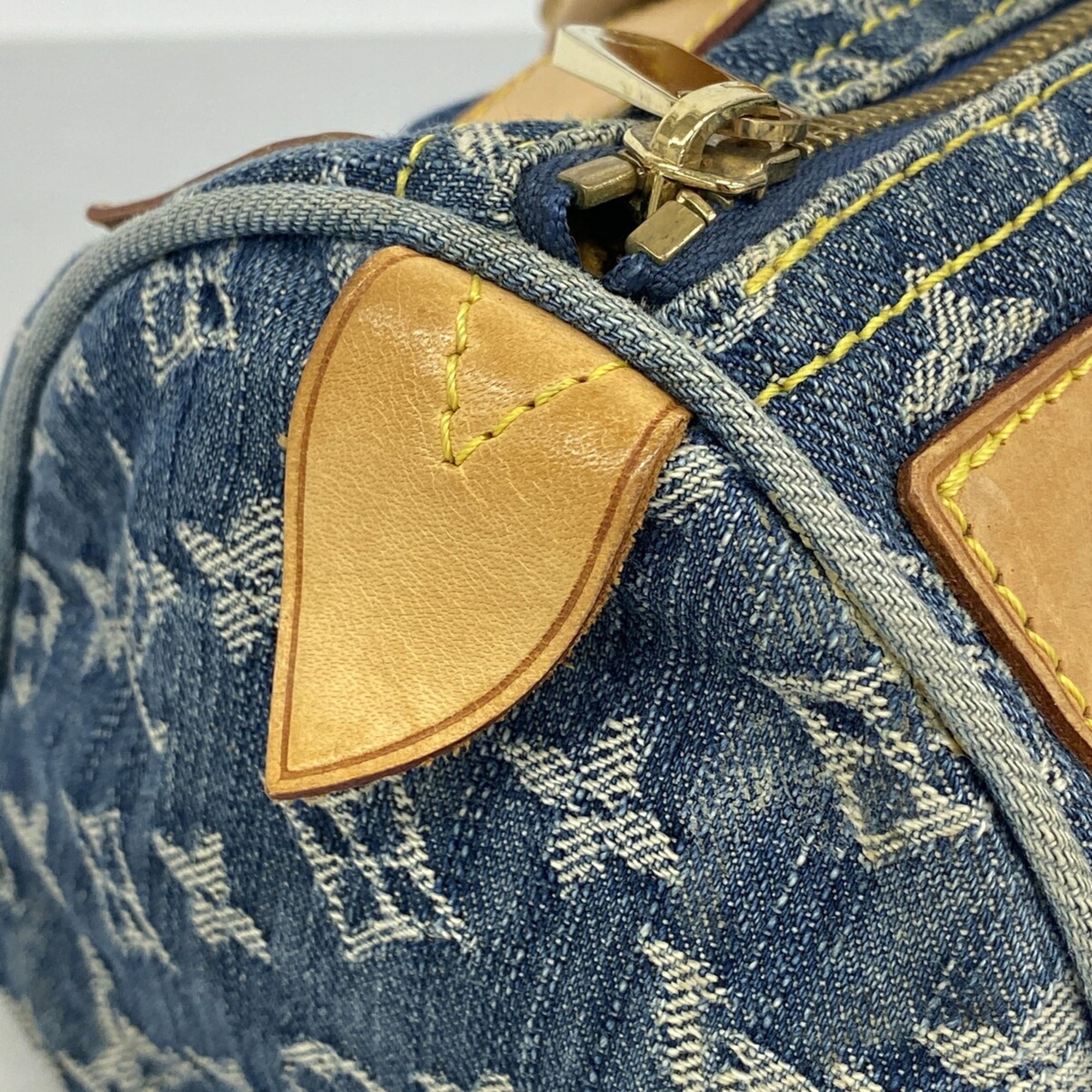 Louis Vuitton Blue Handbag (Pre-Owned)