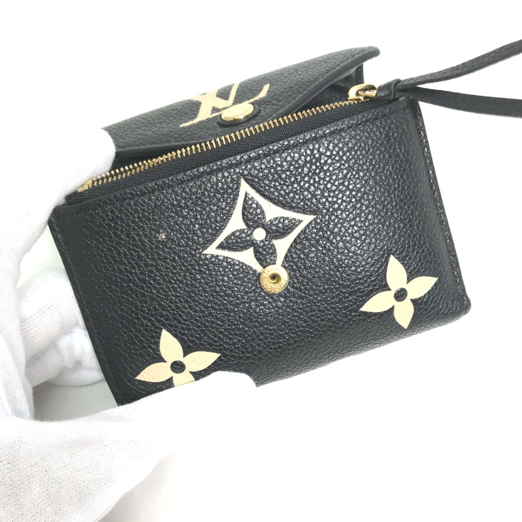 Louis Vuitton Black Other Wallet (Tri-Fold) (Pre-Owned)