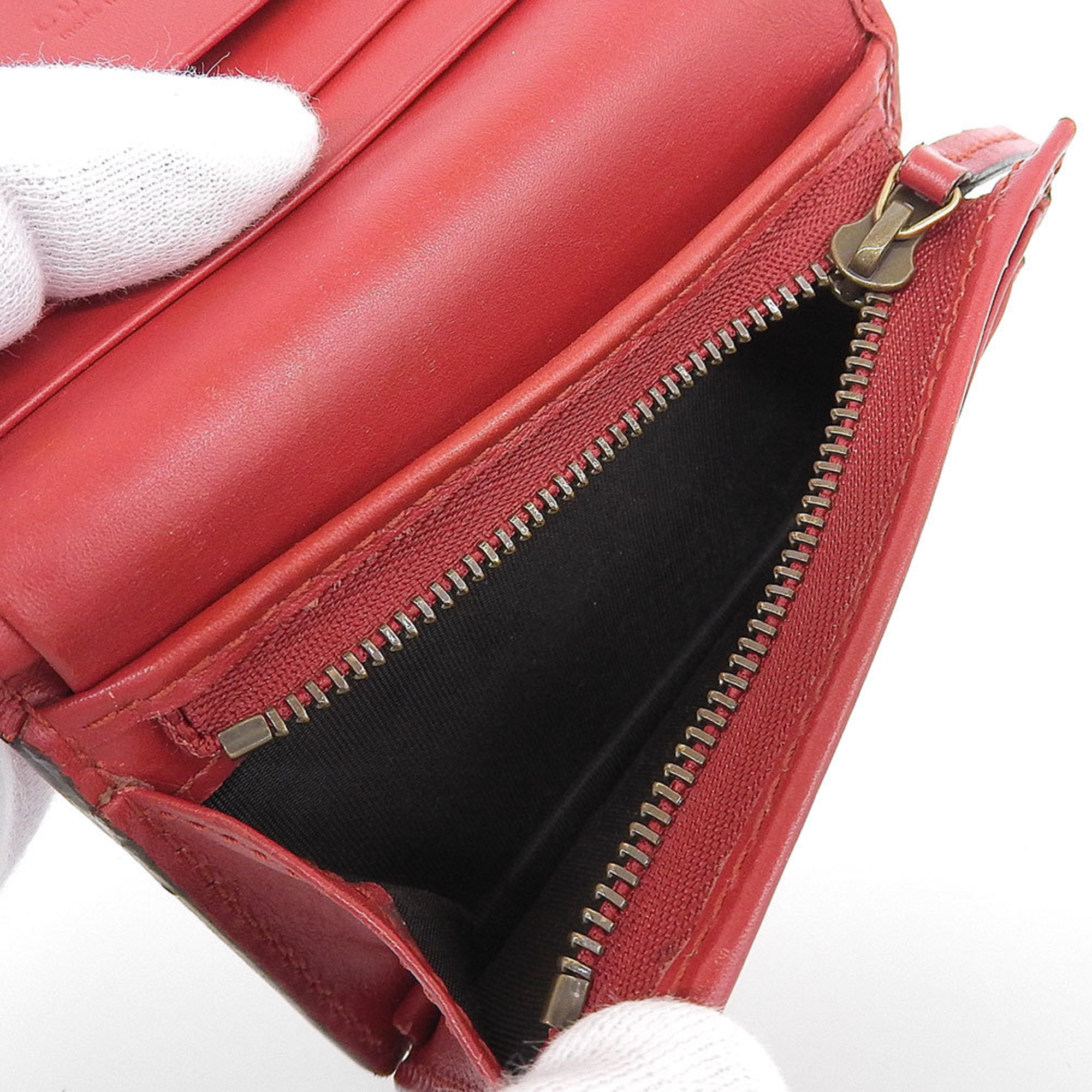 Gucci Red Color Wallet (Bi-Fold) (Pre-Owned)