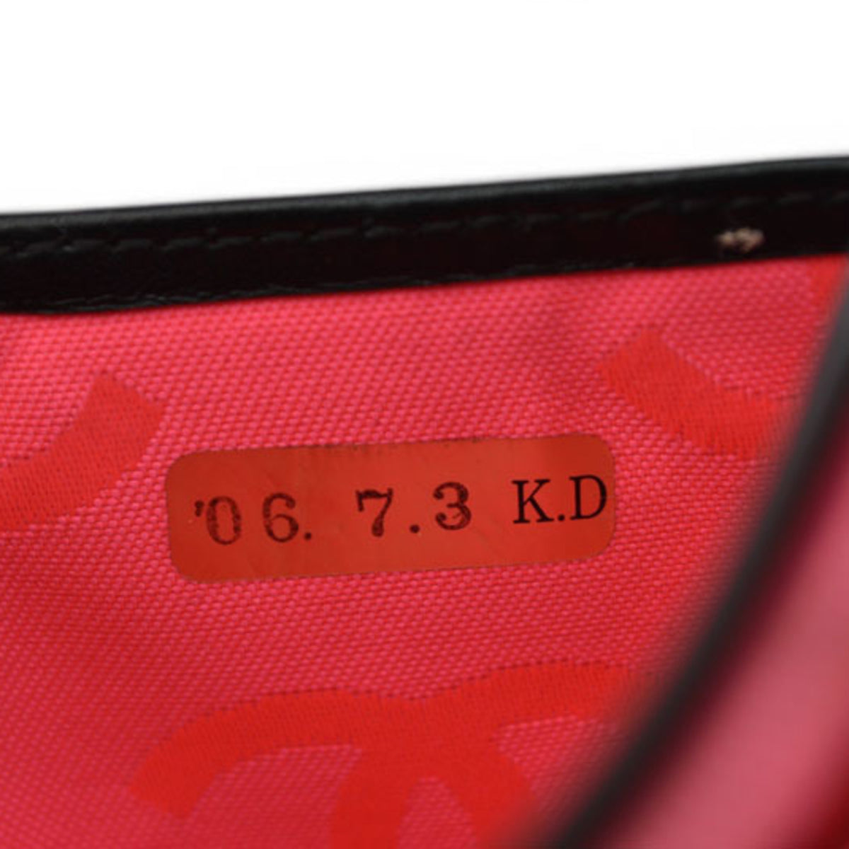 Chanel Black Pink Leather Wallet (Bi-Fold) (Pre-Owned)