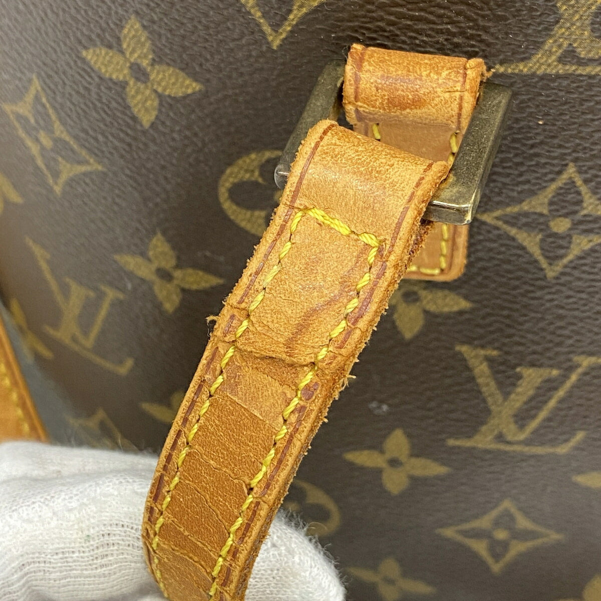 Louis Vuitton Brown Handbag (Pre-Owned)
