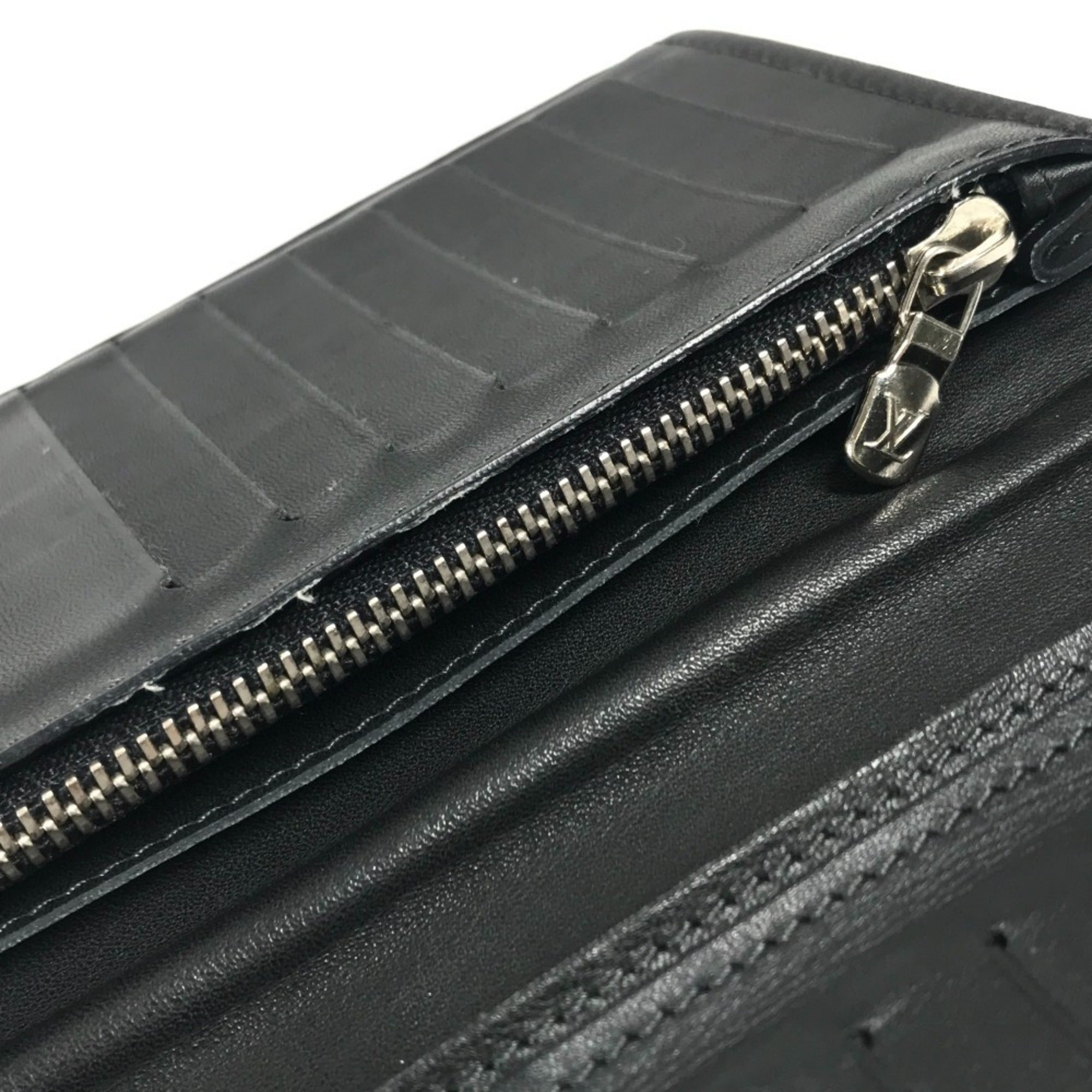 Louis Vuitton Blue Navy Red Color White Long Wallet (Bi-Fold) (Pre-Owned)