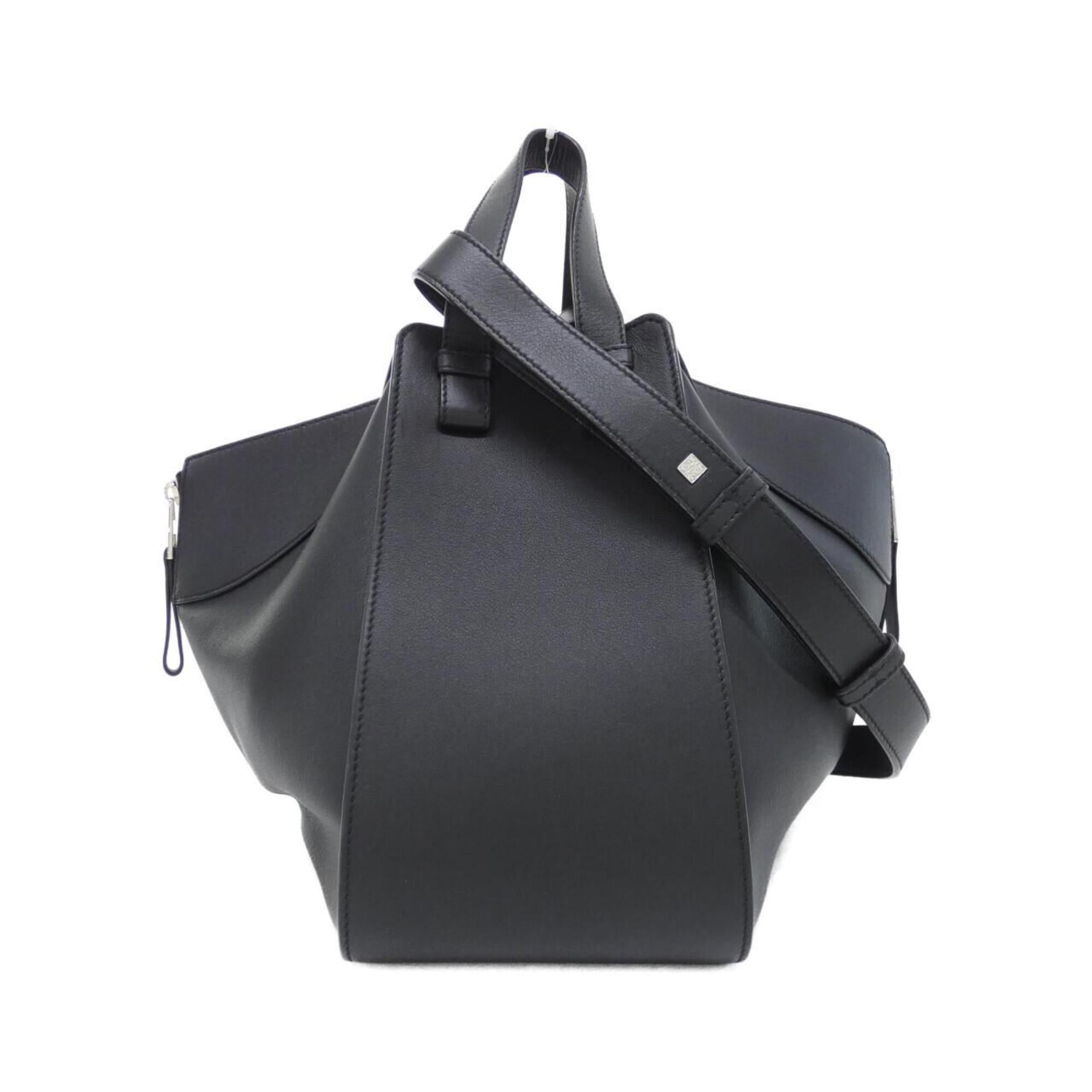 Loewe Black Leather Shoulder Bag (Pre-Owned)