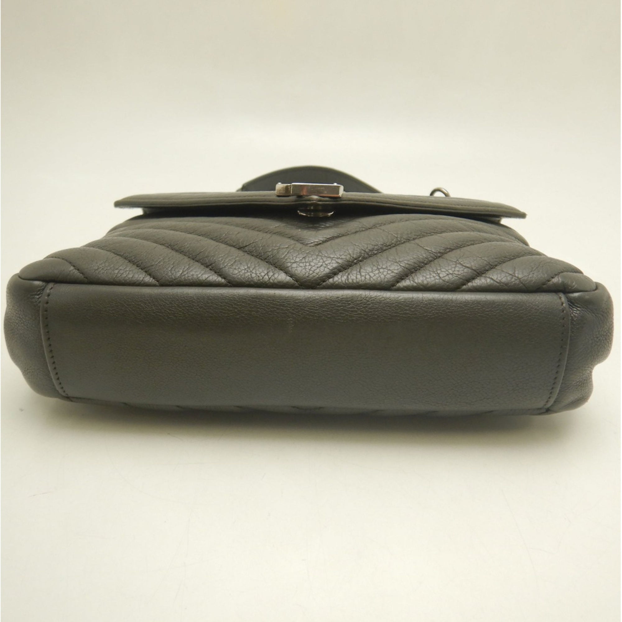 Yves Saint Laurent Gray Leather Handbag School Bag (Pre-Owned)