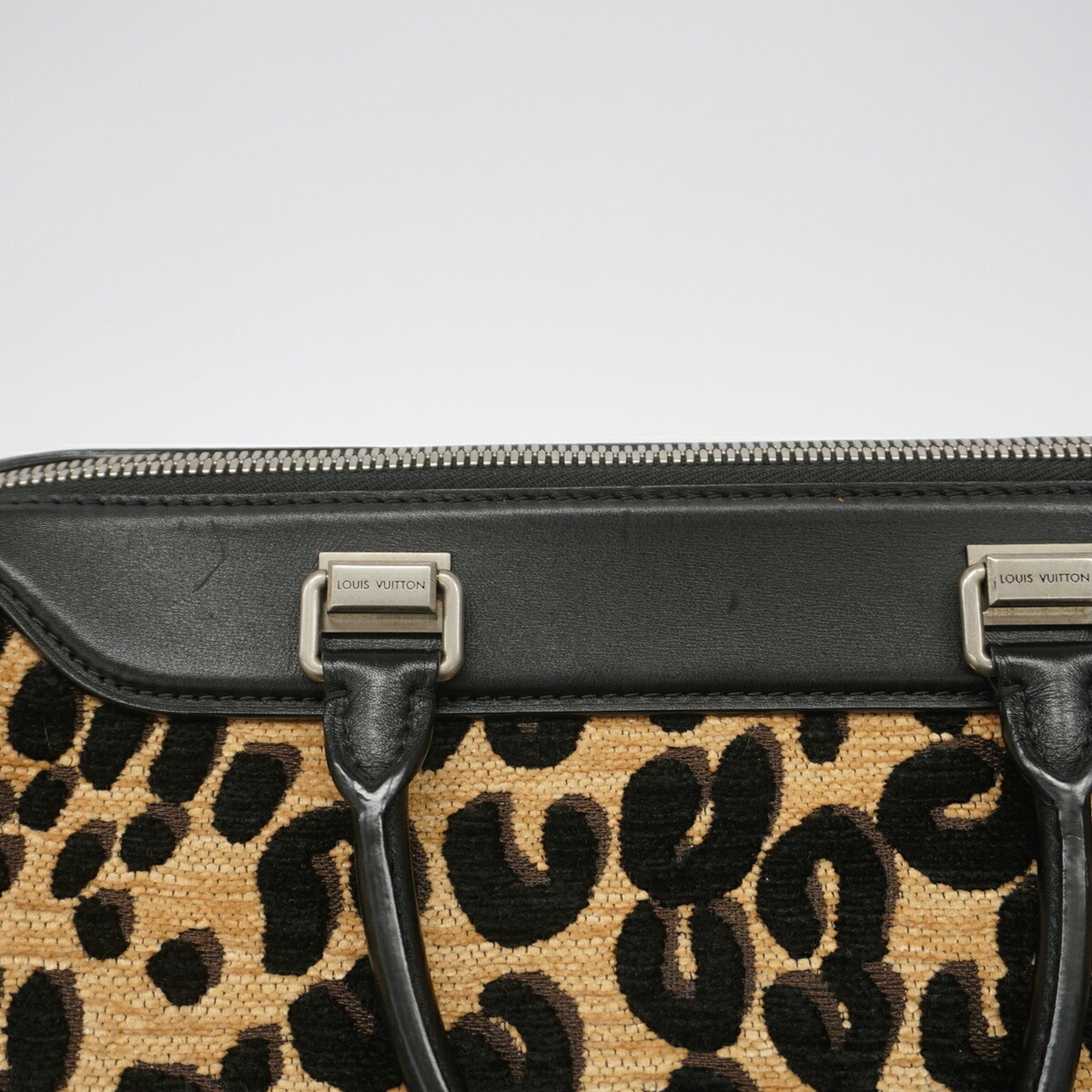 Louis Vuitton Beige Black Handbag (Pre-Owned)