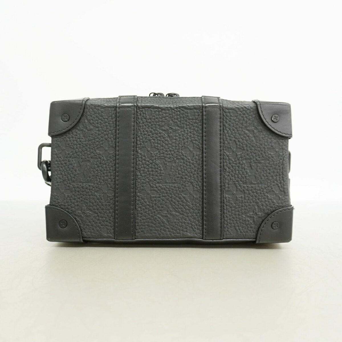 Louis Vuitton Black Shoulder Bag (Pre-Owned)
