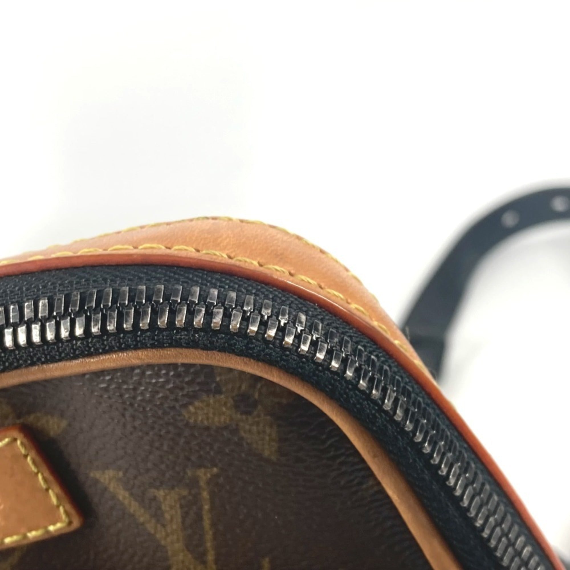Louis Vuitton Brown Shoulder Bag Sling Bag (Pre-Owned)