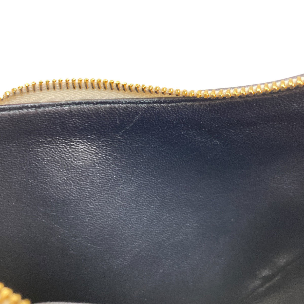 Prada White Leather Handbag (Pre-Owned)