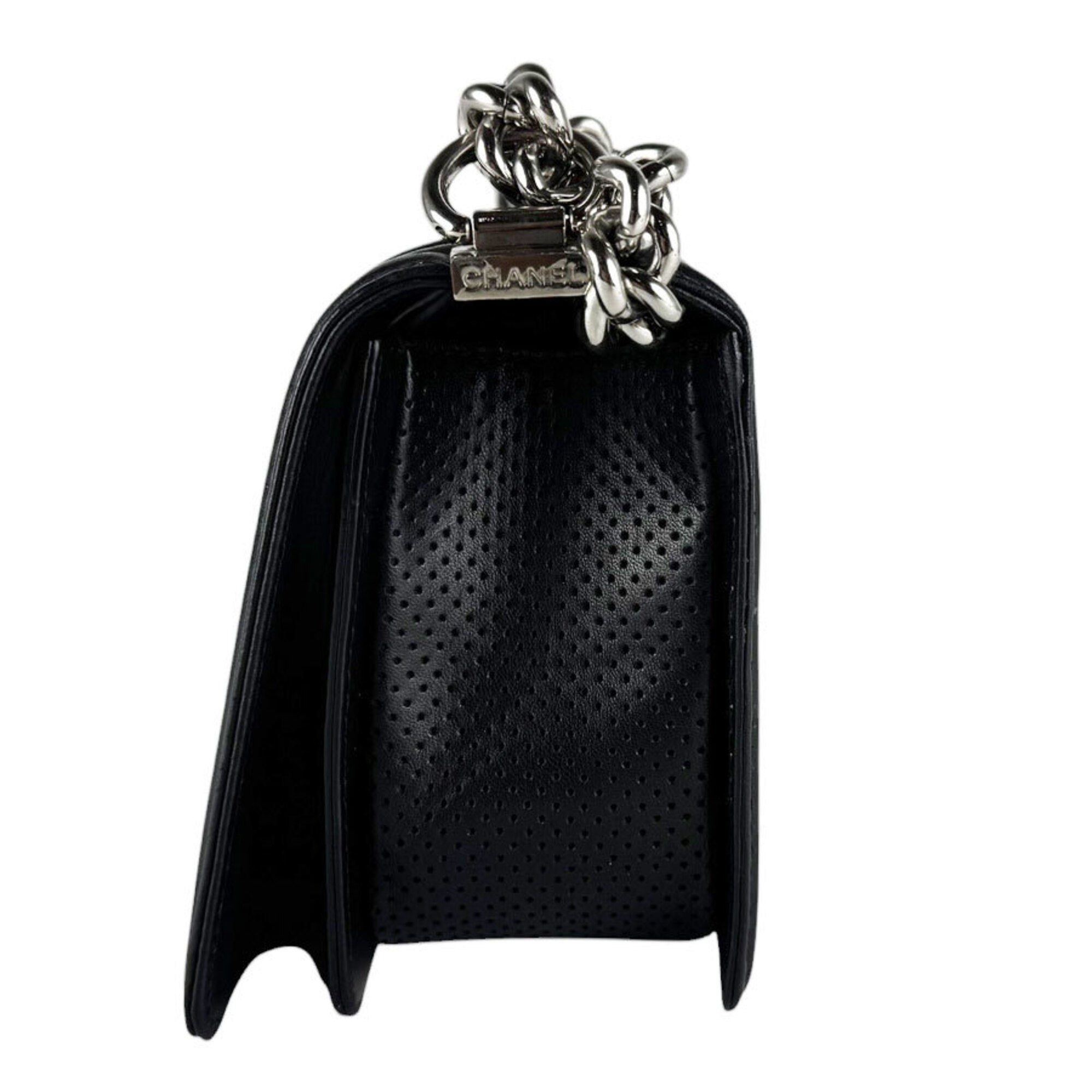 Chanel Black Leather Shoulder Bag (Pre-Owned)