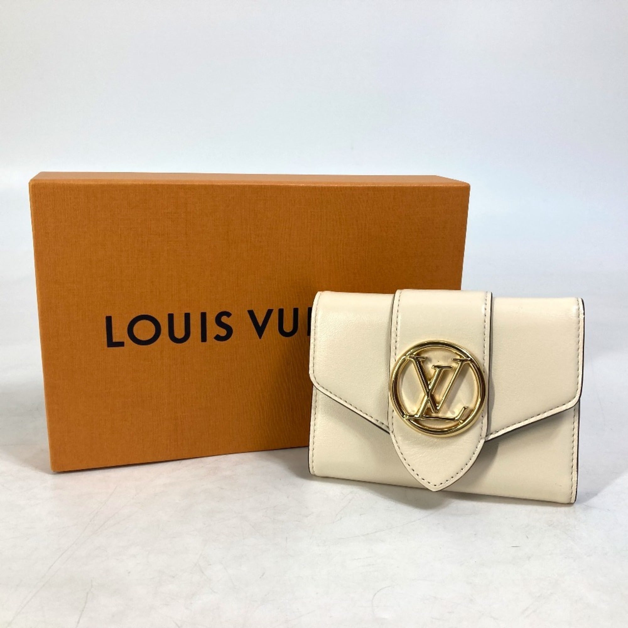 Louis Vuitton White Leather Wallet (Tri-Fold) (Pre-Owned)