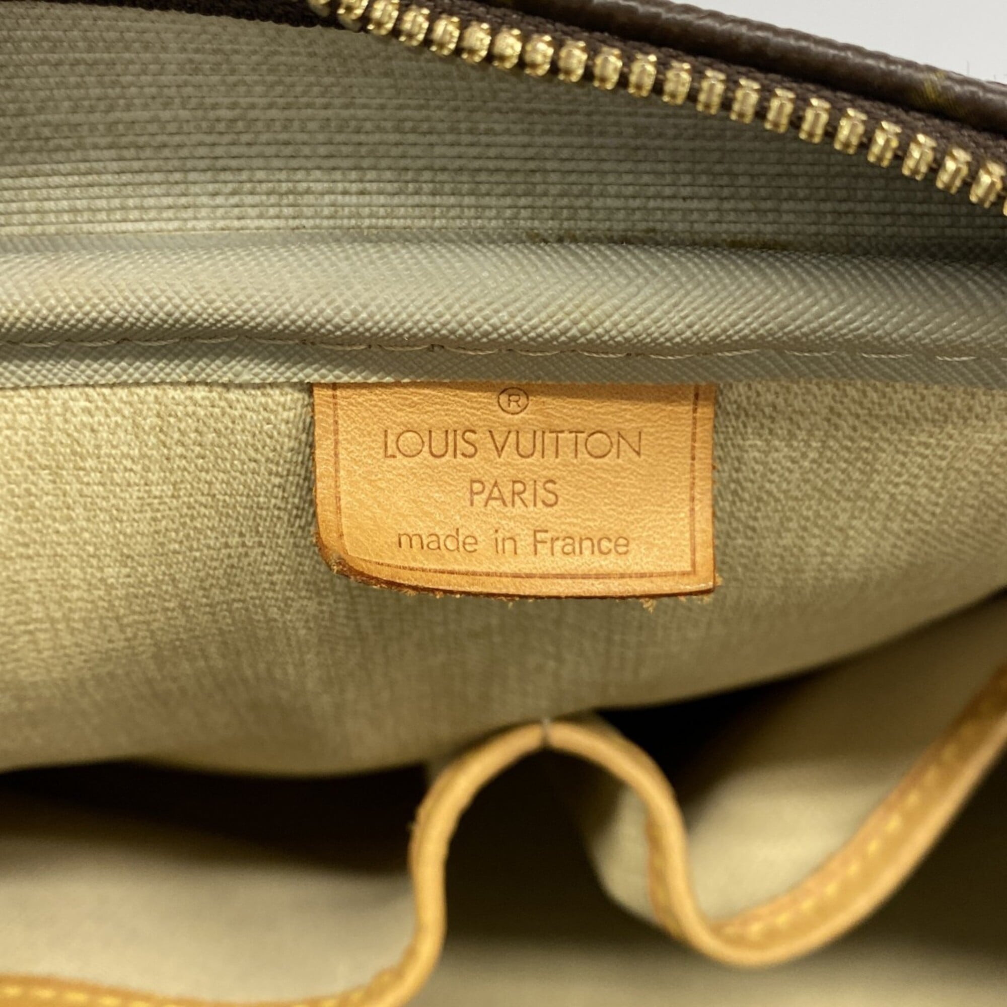 Louis Vuitton Brown Handbag (Pre-Owned)