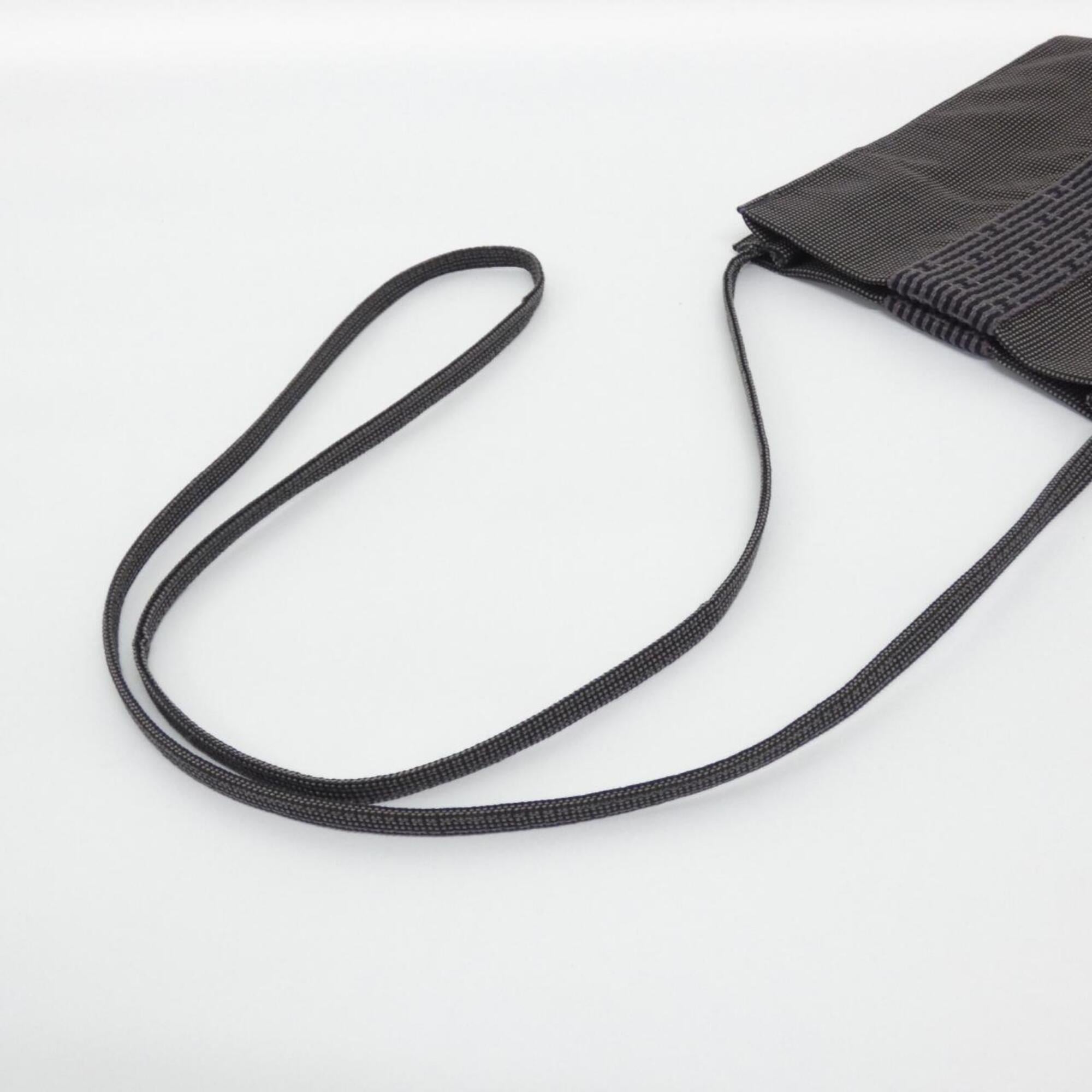 Hermes Black Canvas Pochette Shoulder Bag (Pre-Owned)