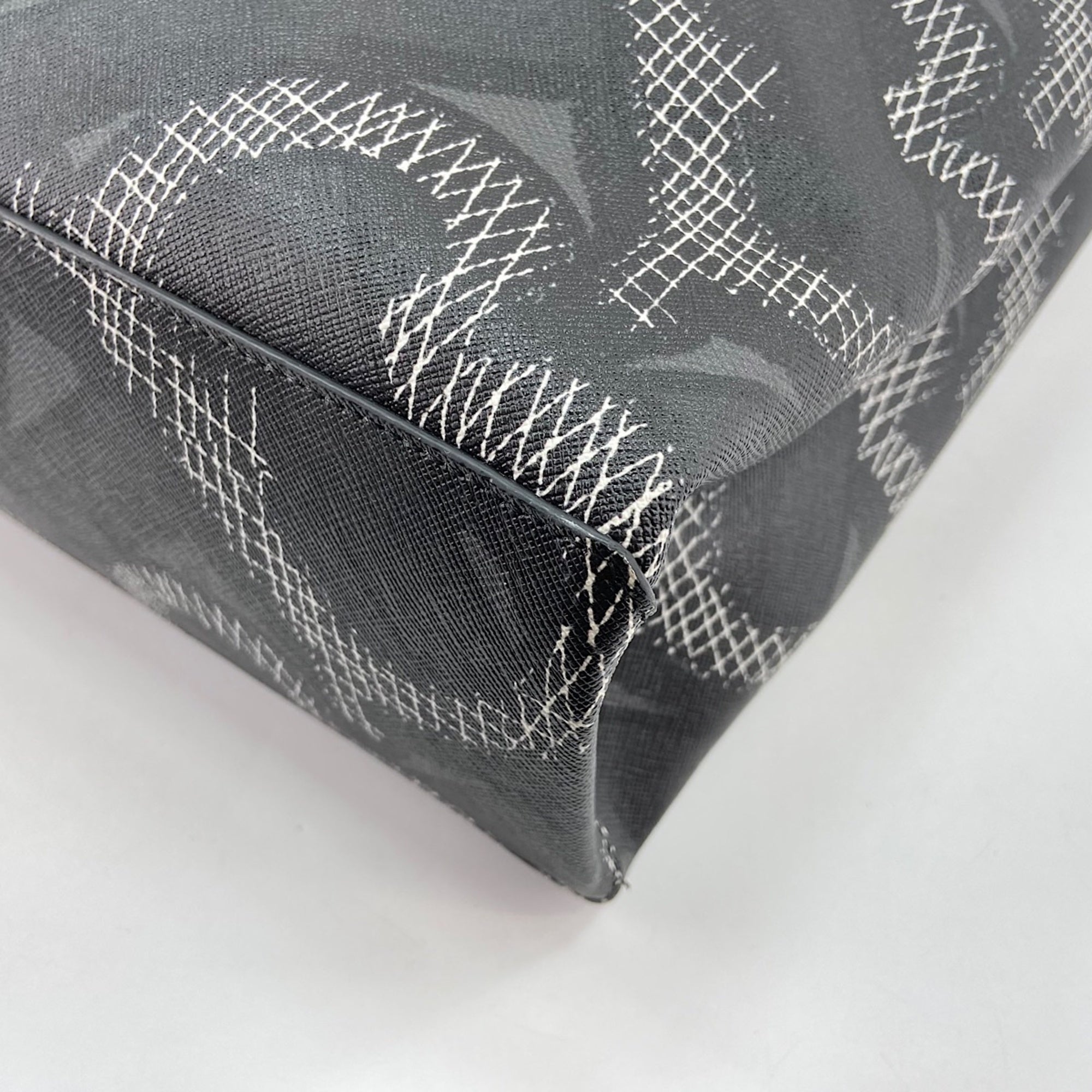 Burberry Black Pvc Tote Bag (Pre-Owned)