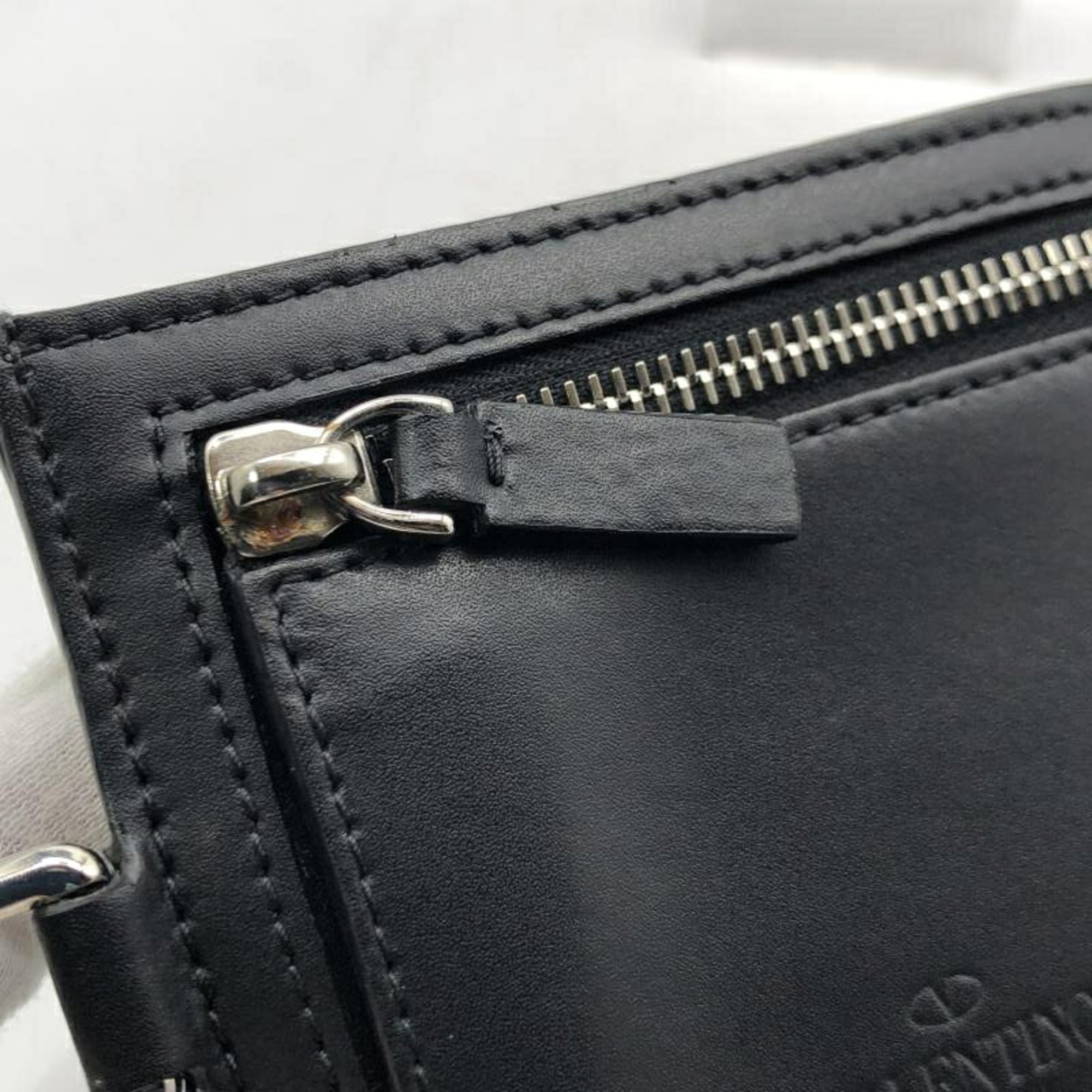 Valentino Garavani Black Chain/Shoulder Wallet (Pre-Owned)
