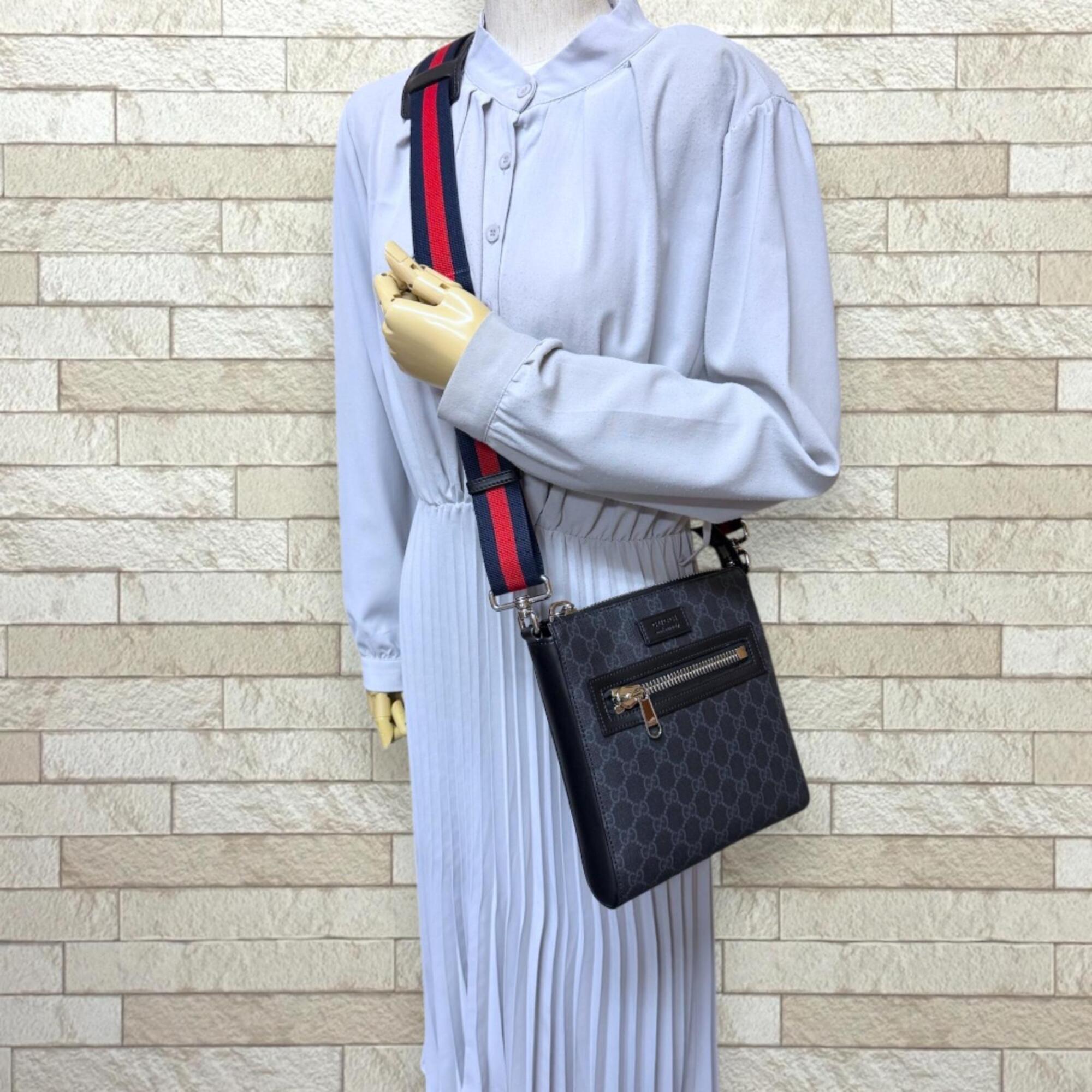 Gucci Black Gg Supreme Shoulder Bag (Pre-Owned)