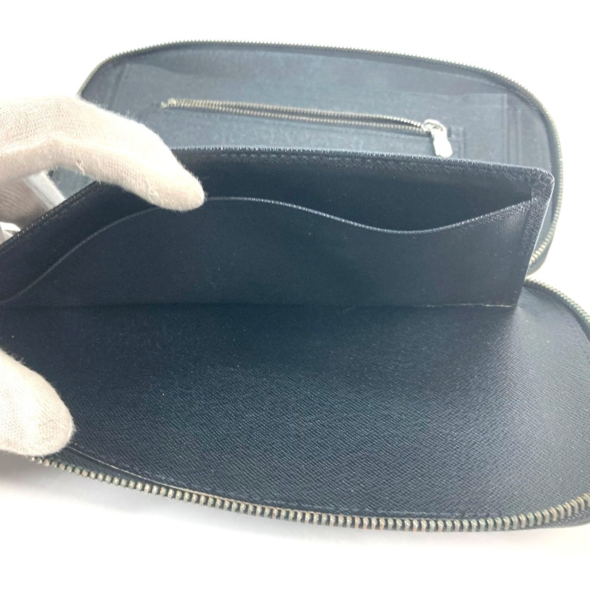 Louis Vuitton Epi Black Noir Epi Leather Clutch Bag Handbag (Pre-Owned)