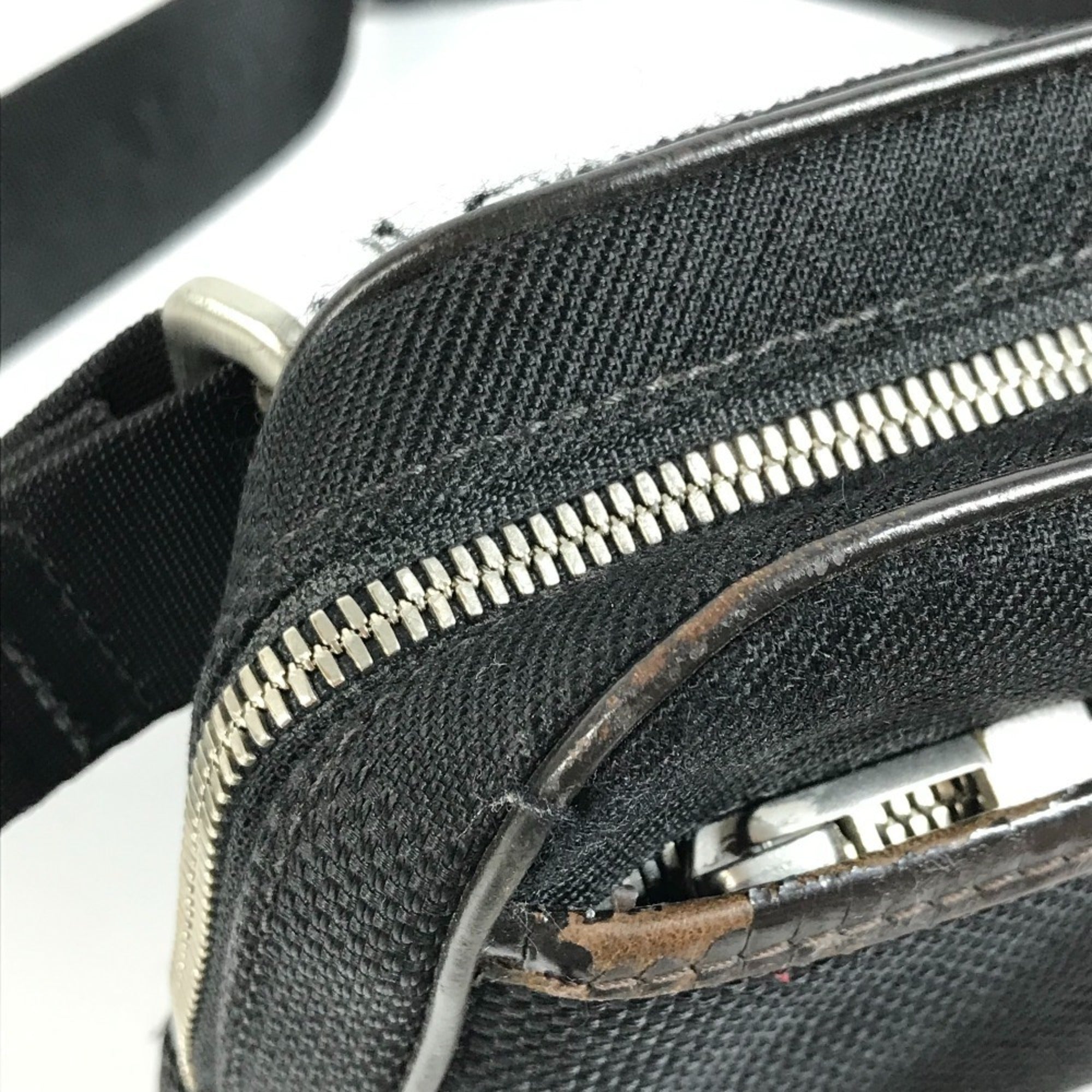 Louis Vuitton Damier Geant Black Damier Geant Shoulder Bag Sling Bag (Pre-Owned)