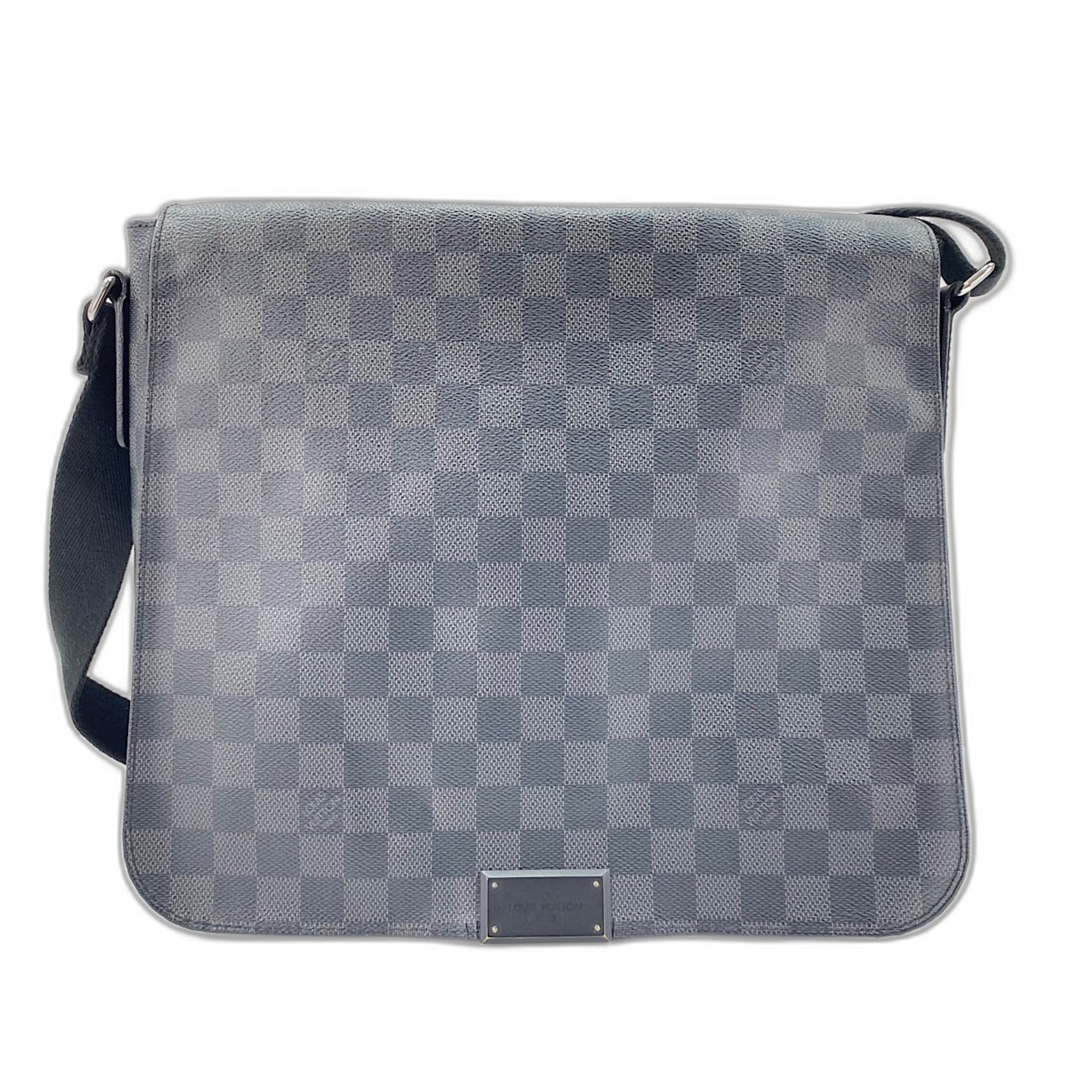 Louis Vuitton Black Shoulder Bag (Pre-Owned)