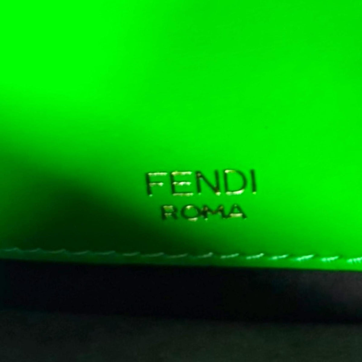 Fendi Baguette Green Leather Shoulder Bag (Pre-Owned)