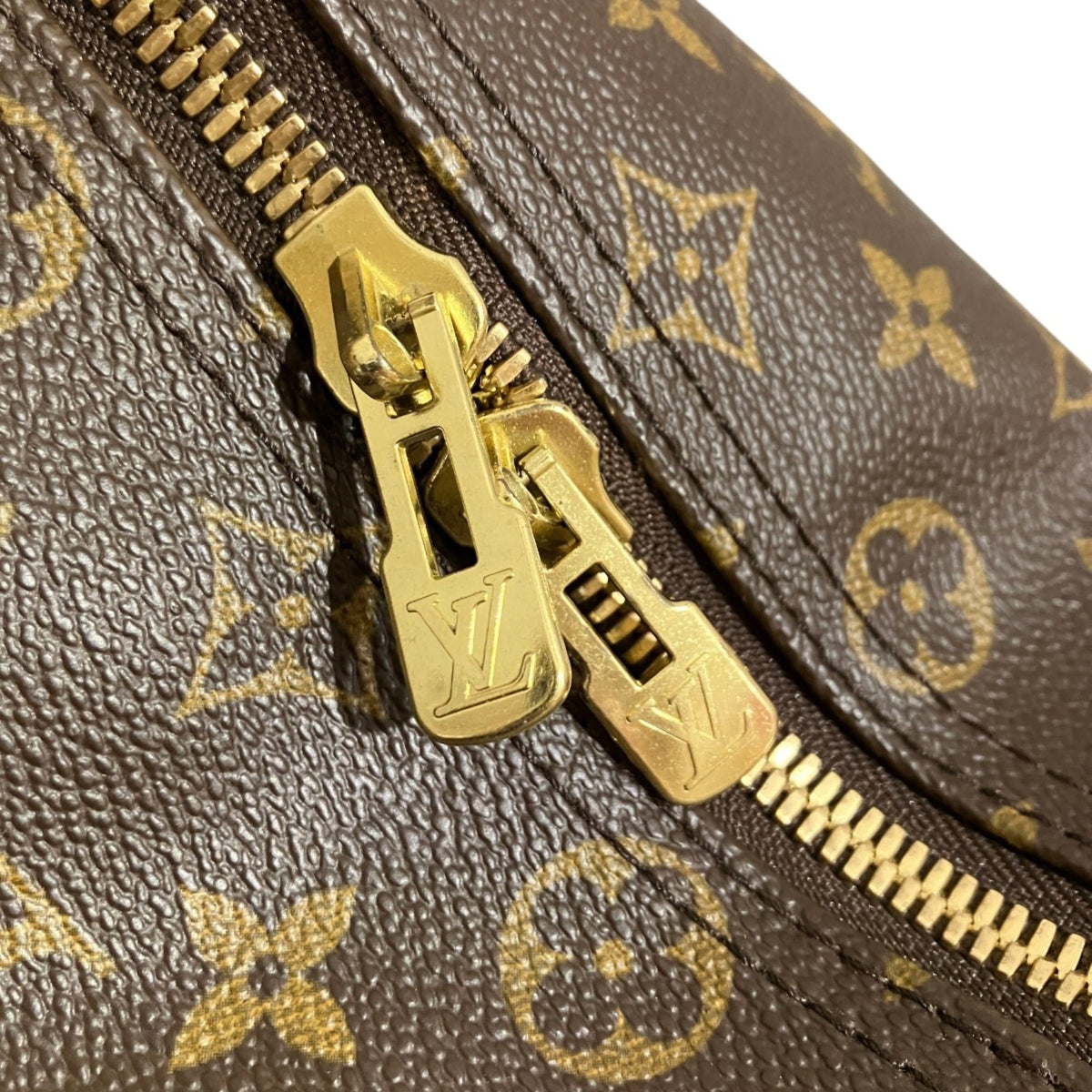 Louis Vuitton Brown Monogram Monogram Leather Boston Bag (Pre-Owned)