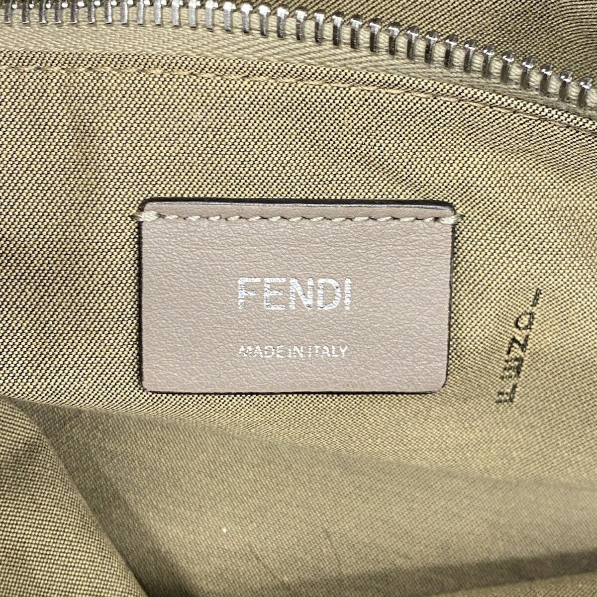 Fendi Beige Leather Handbag (Pre-Owned)