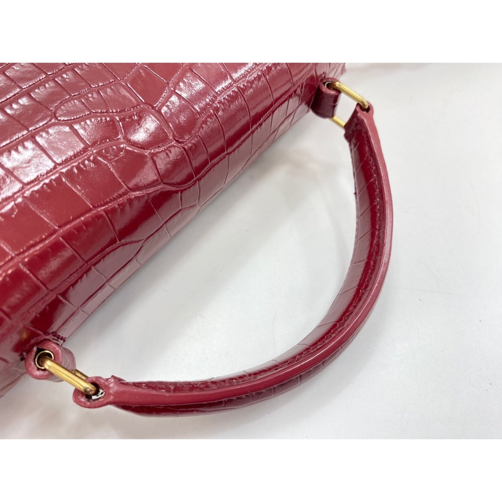 Yves Saint Laurent Red Color Leather Shoulder Bag (Pre-Owned)