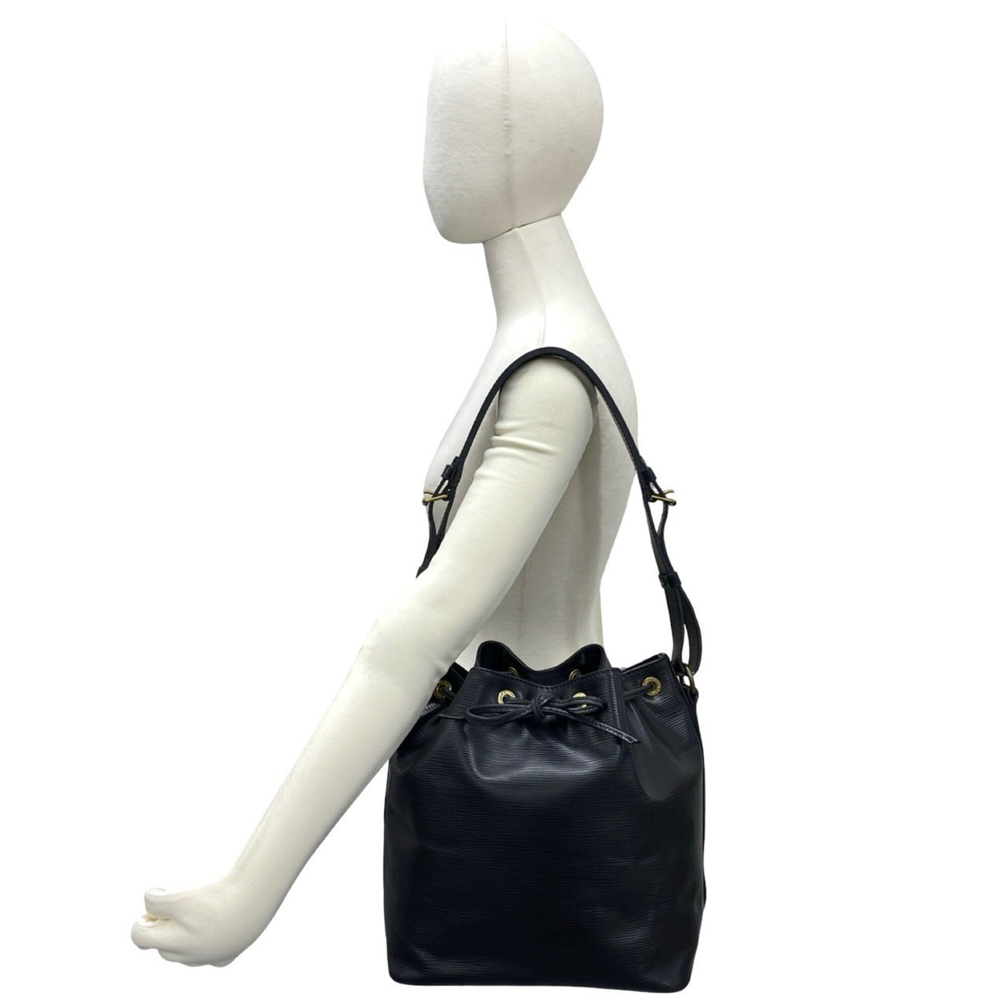 Louis Vuitton Black Leather Shoulder Bag (Pre-Owned)
