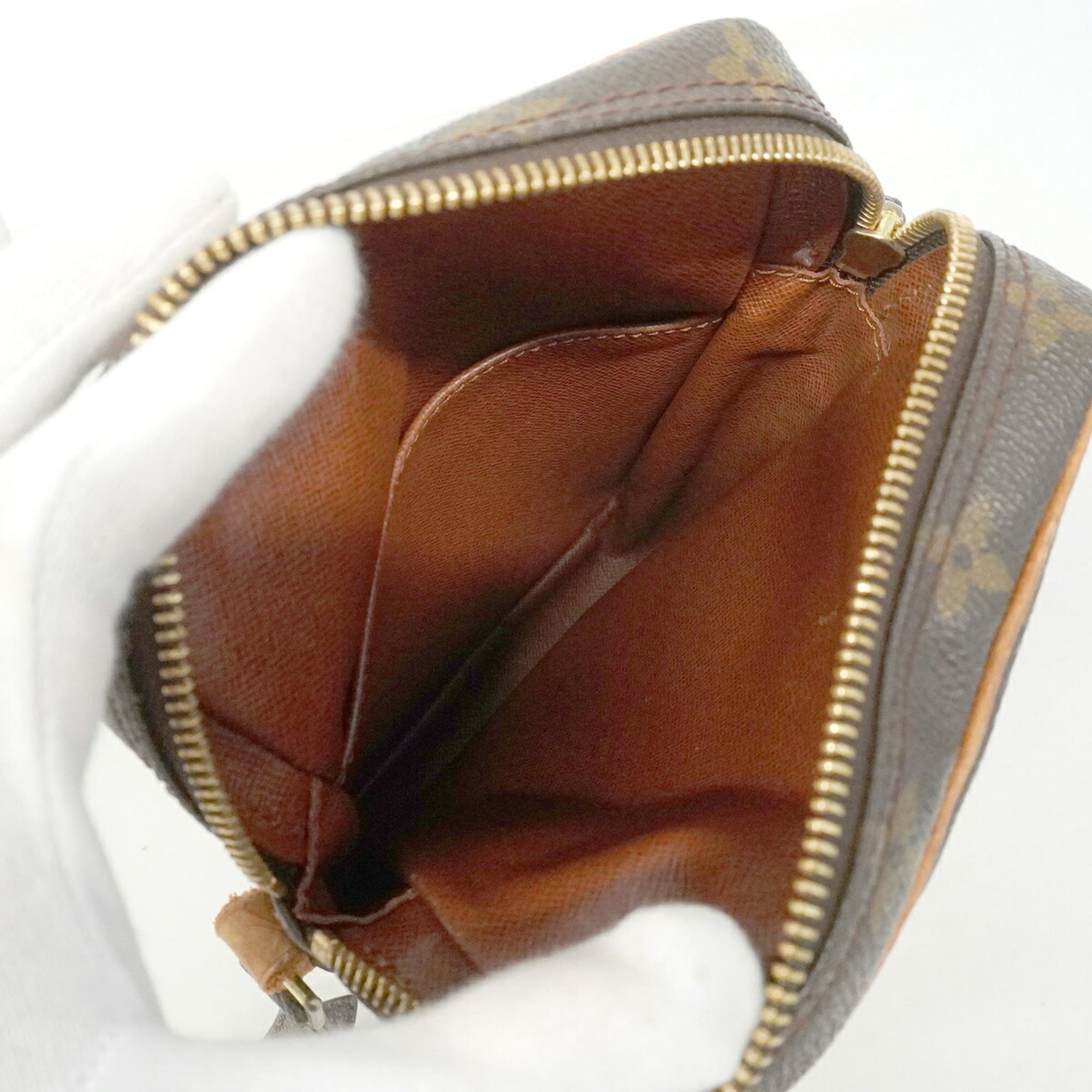 Louis Vuitton Brown Shoulder Bag (Pre-Owned)