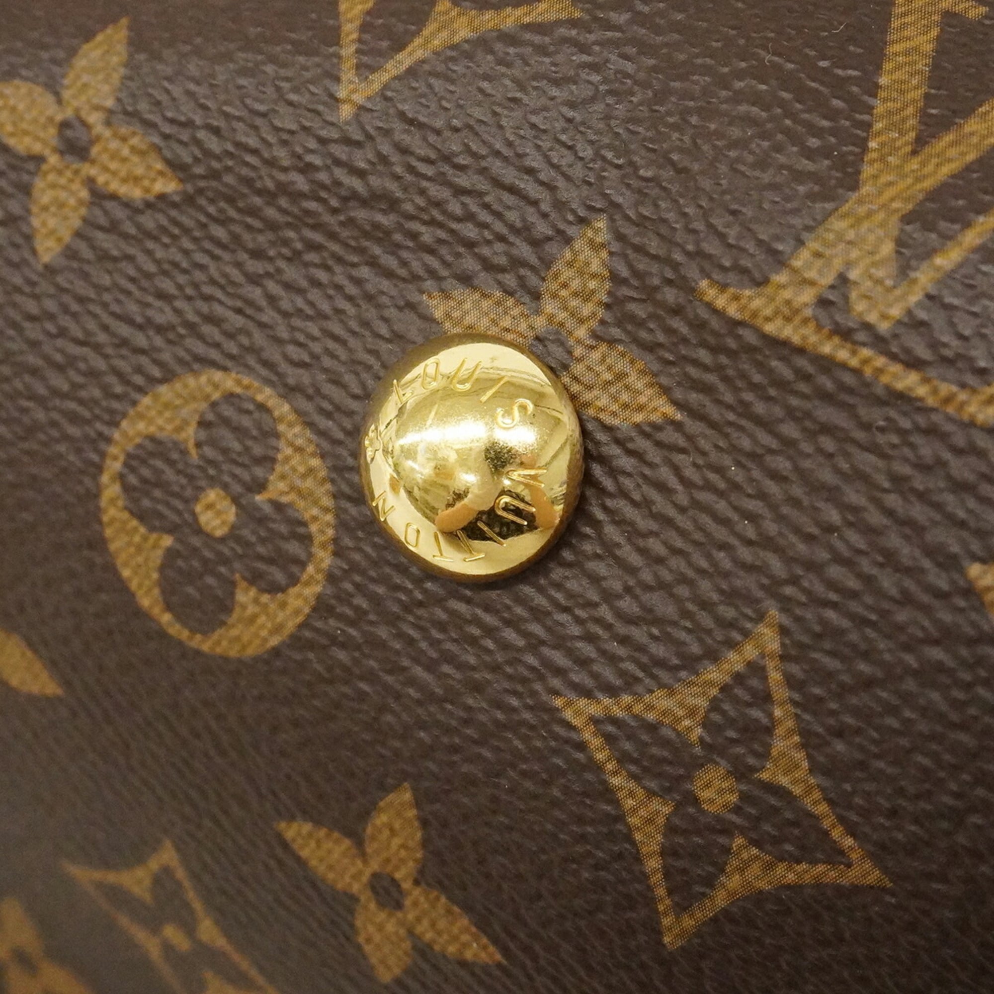 Louis Vuitton Brown Shoulder Bag (Pre-Owned)