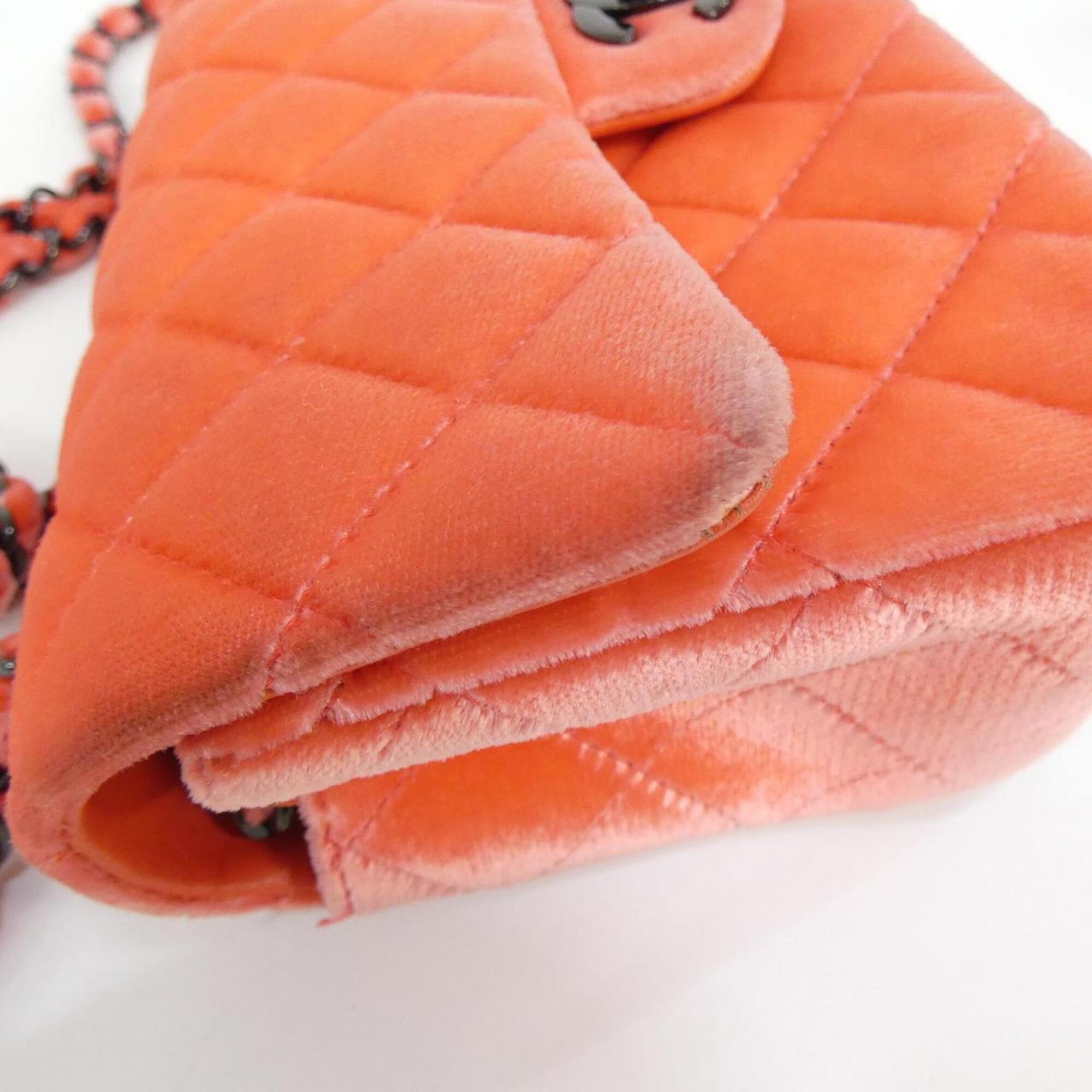 Chanel Coral Pink Leather Shoulder Bag (Pre-Owned)