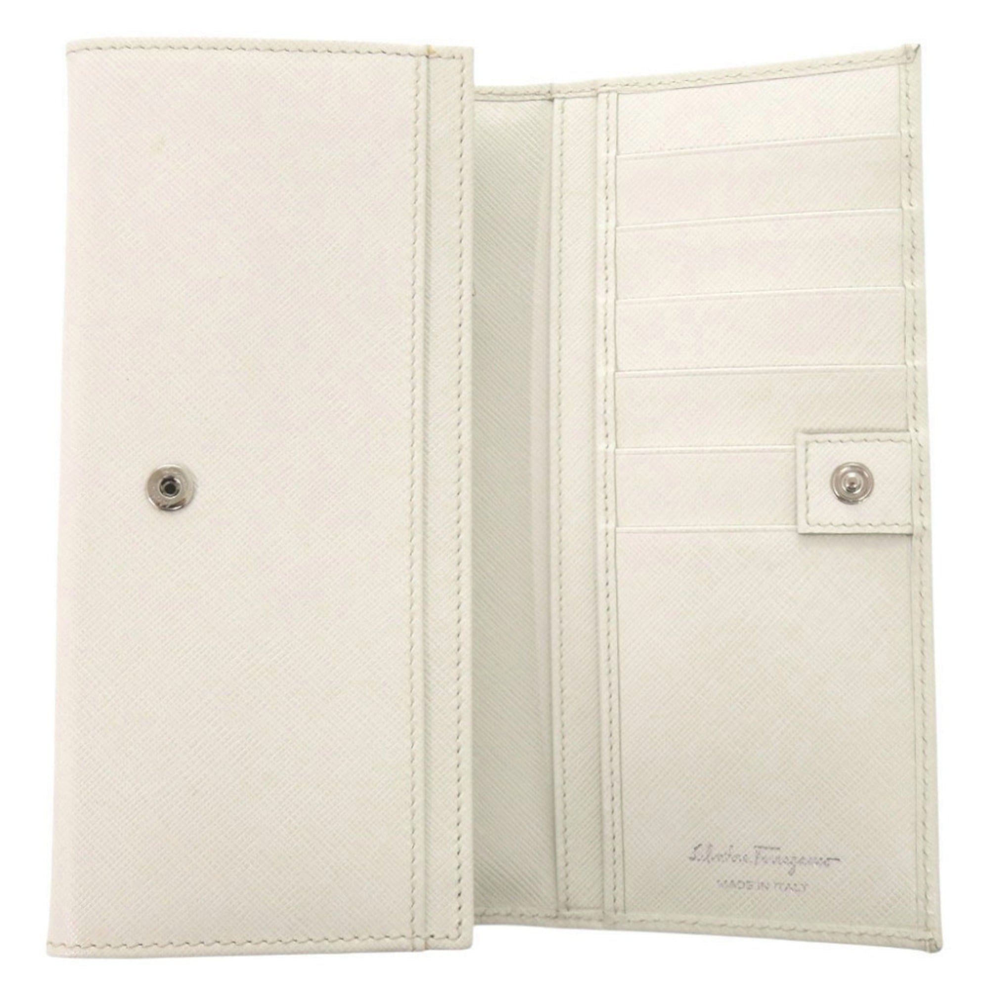 Salvatore Ferragamo White Leather Long Wallet (Bi-Fold) (Pre-Owned)