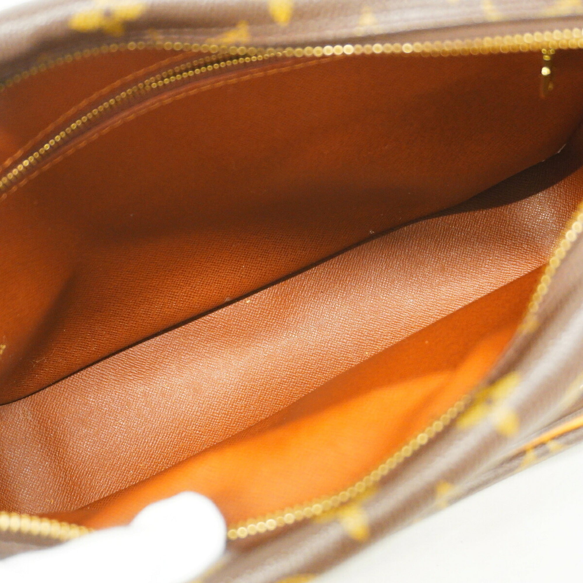 Louis Vuitton Brown Shoulder Bag (Pre-Owned)