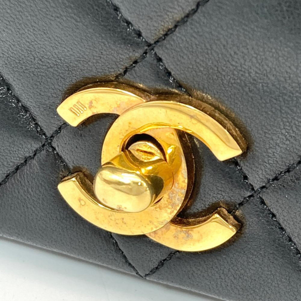 Chanel Black Shoulder Bag (Pre-Owned)