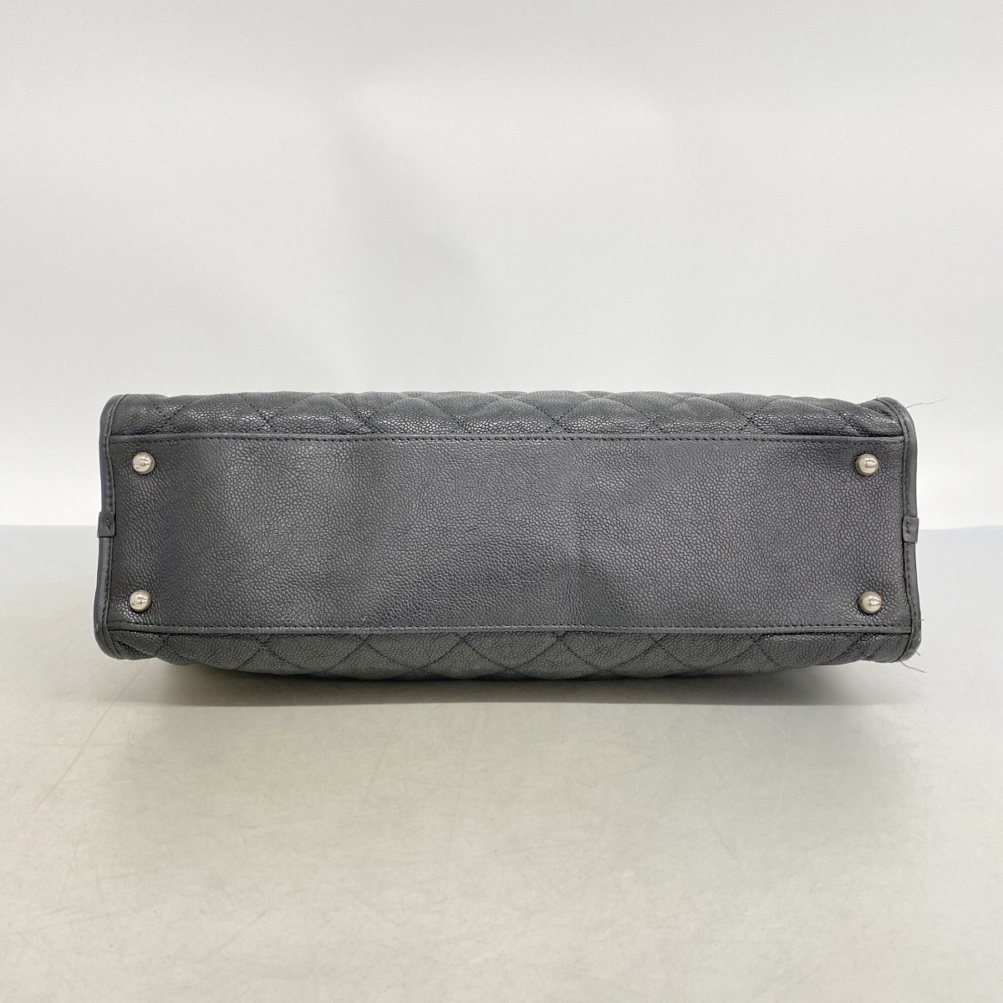 Chanel Black Grained Calfskin Tote Bag (Pre-Owned)