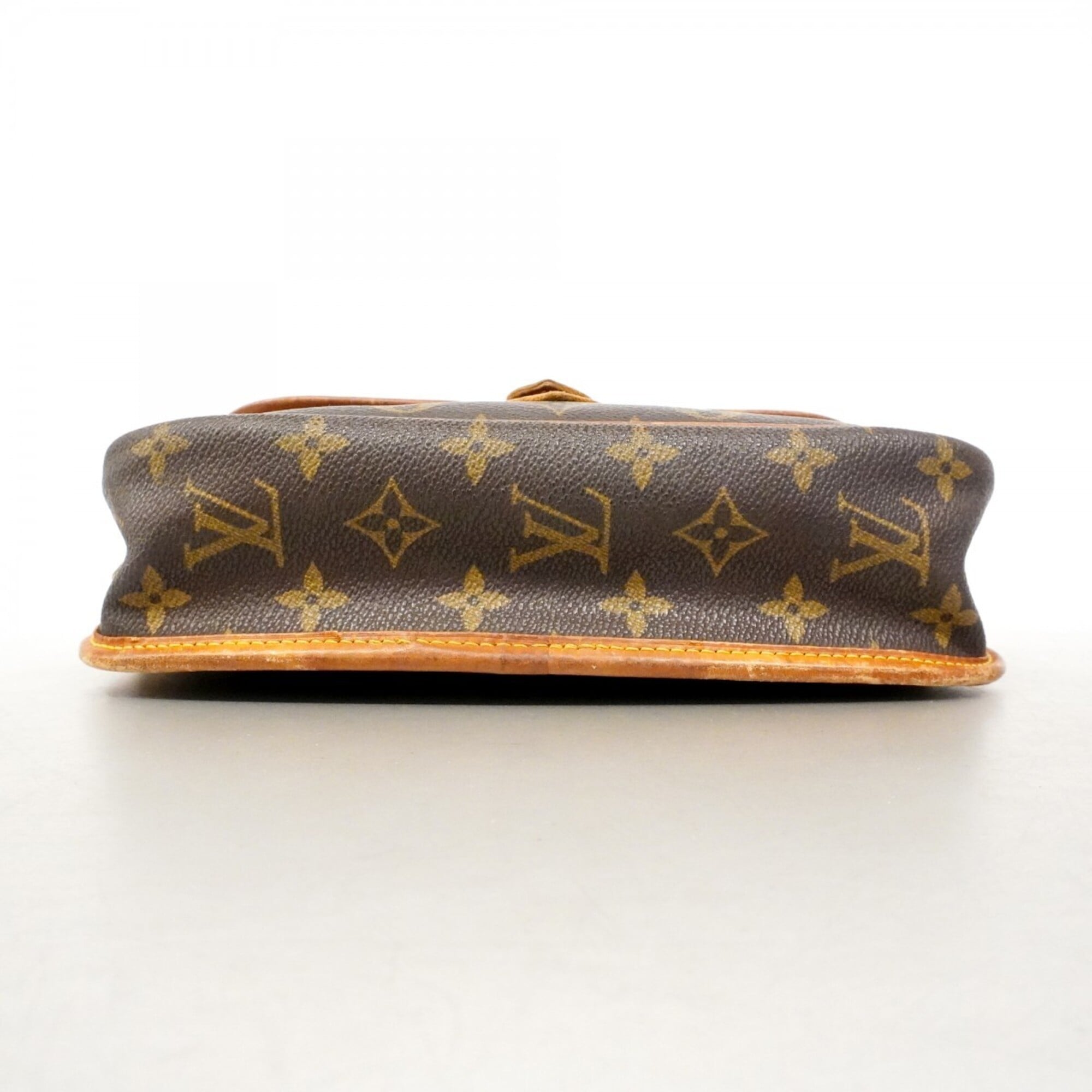 Louis Vuitton Brown Shoulder Bag (Pre-Owned)