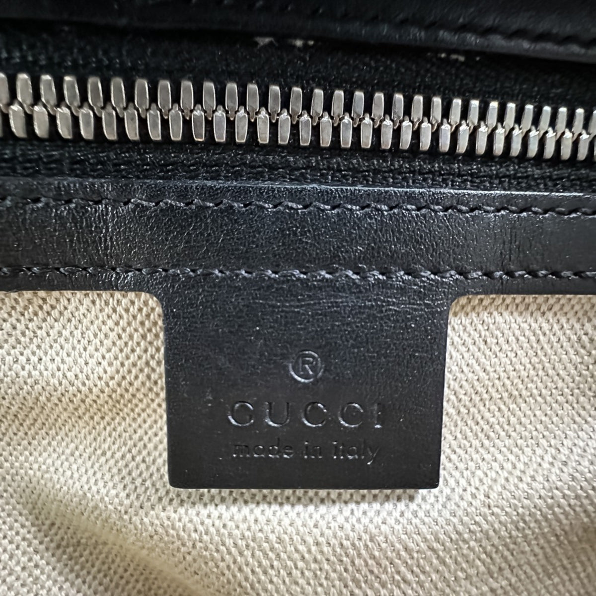 Gucci Black Leather Shoulder Bag (Pre-Owned)