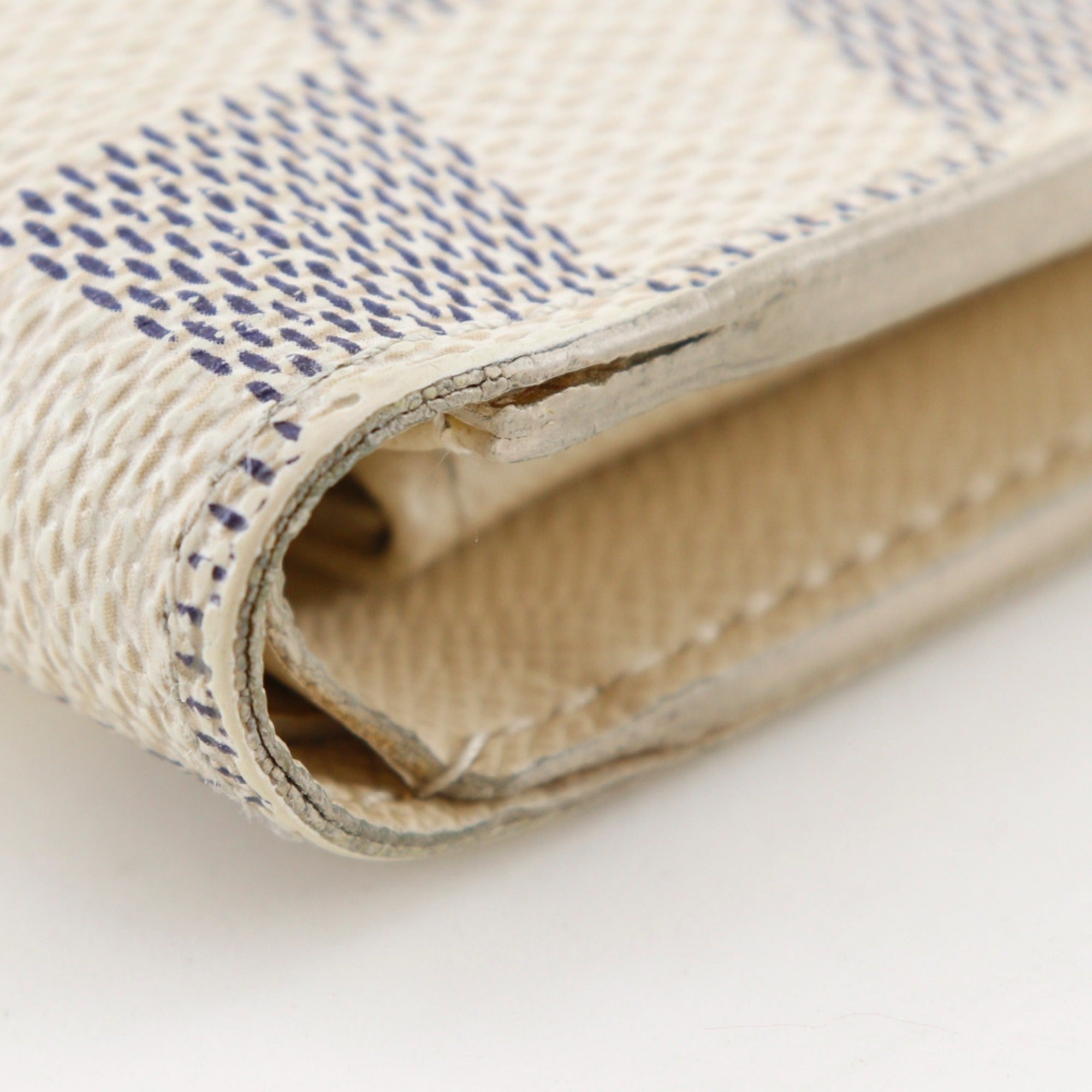 Louis Vuitton Damier Azur White Damier Azur Wallet (Bi-Fold) (Pre-Owned)