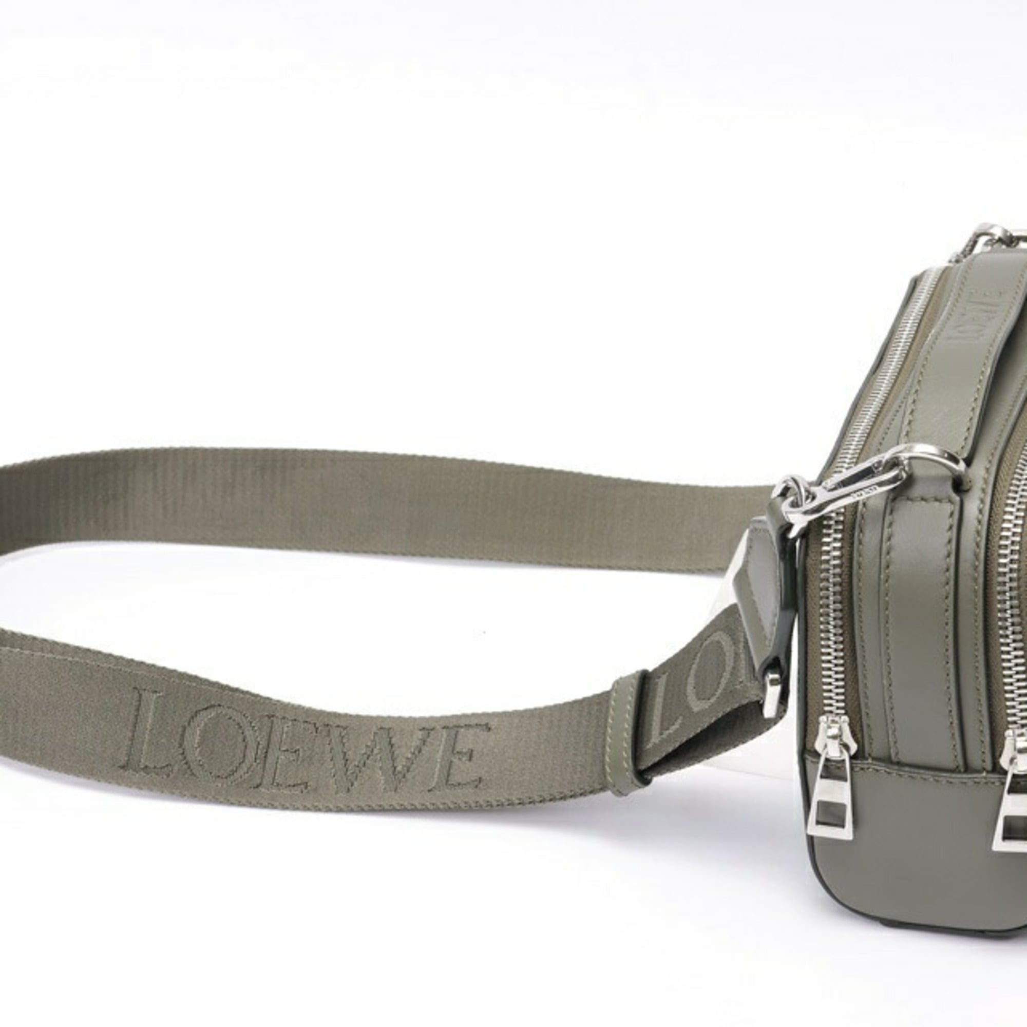 Loewe Khaki Leather Shoulder Bag (Pre-Owned)