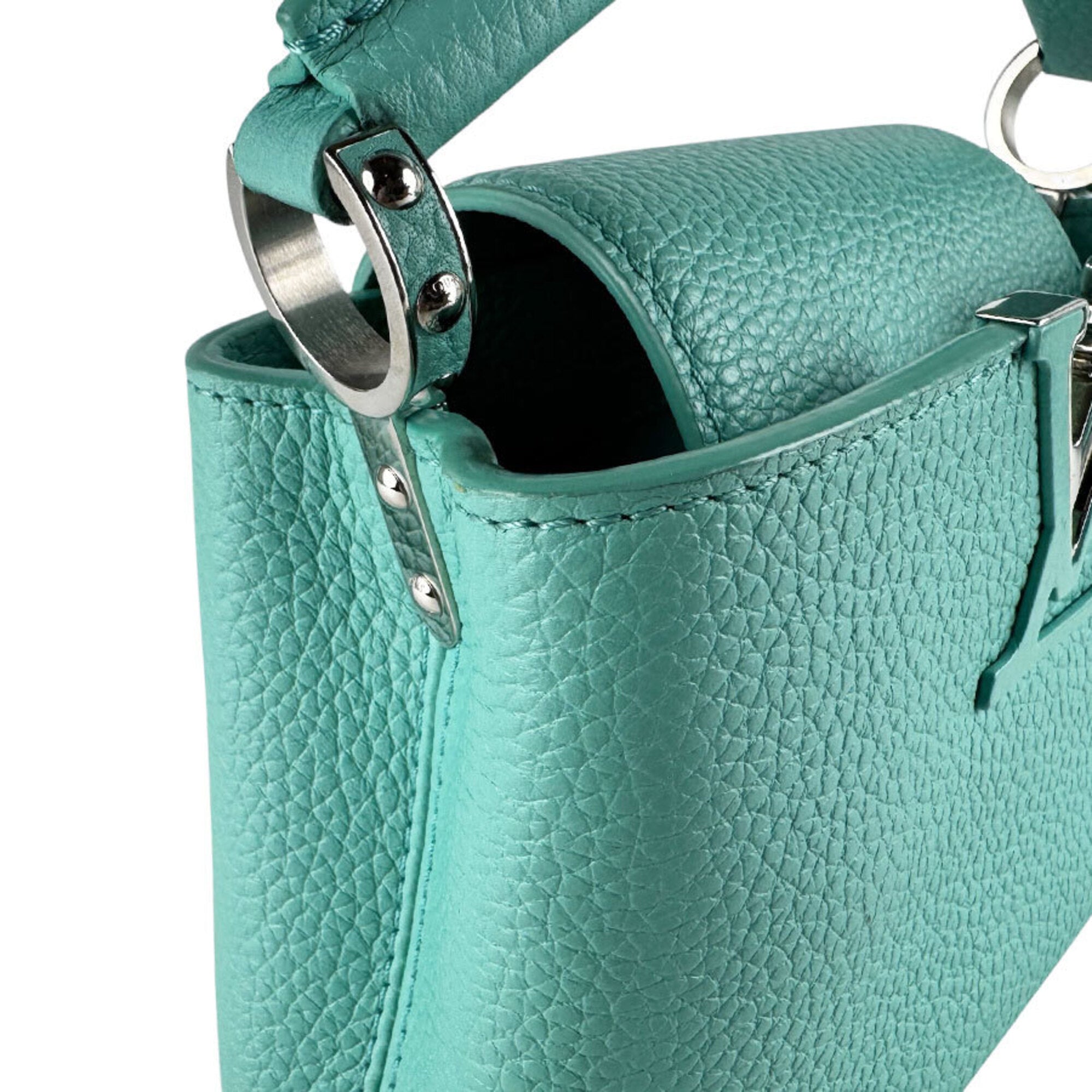 Louis Vuitton Green Leather Handbag Shoulder Bag (Pre-Owned)